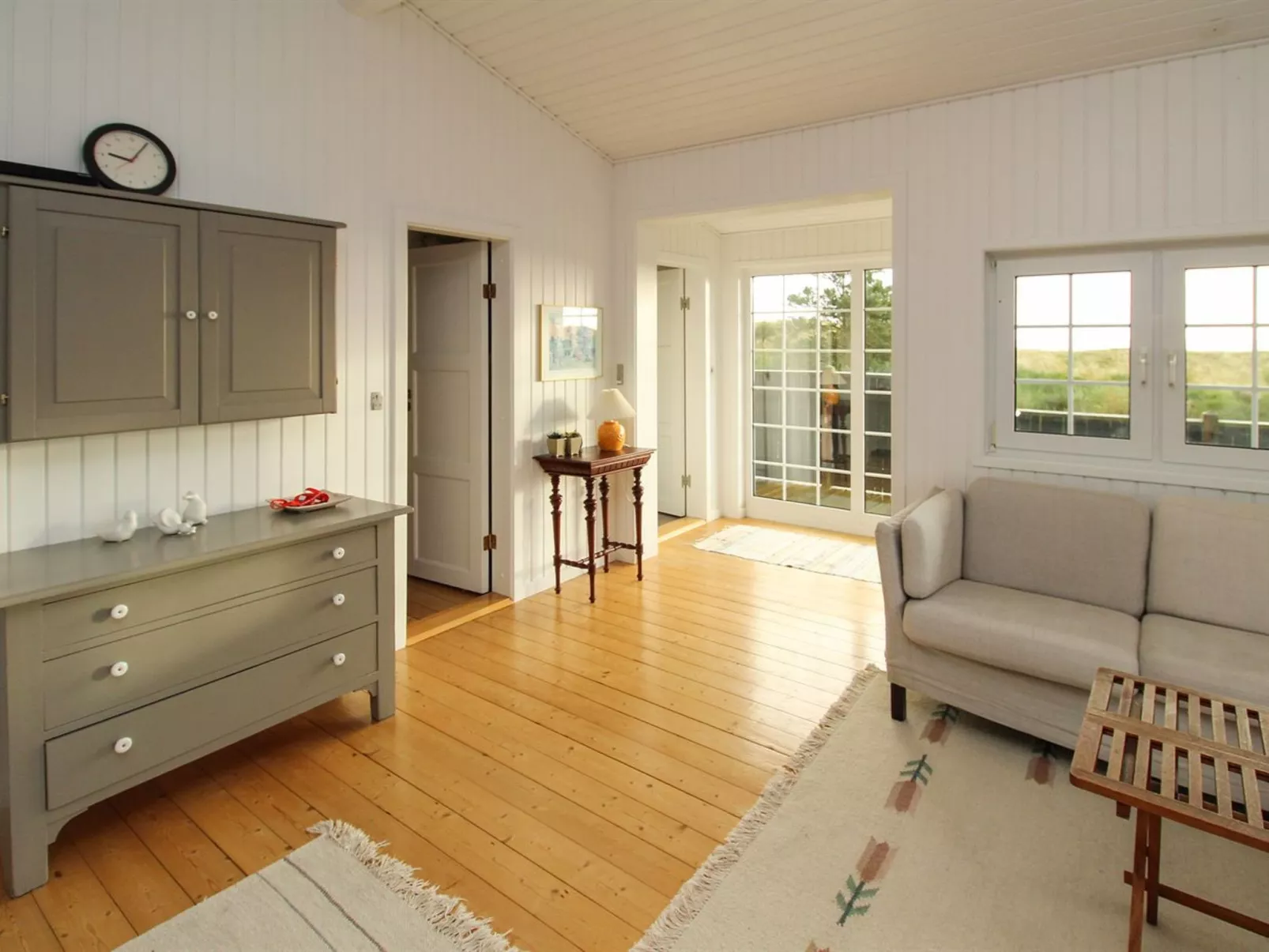 "Jenson" - 75m from the sea-Binnen