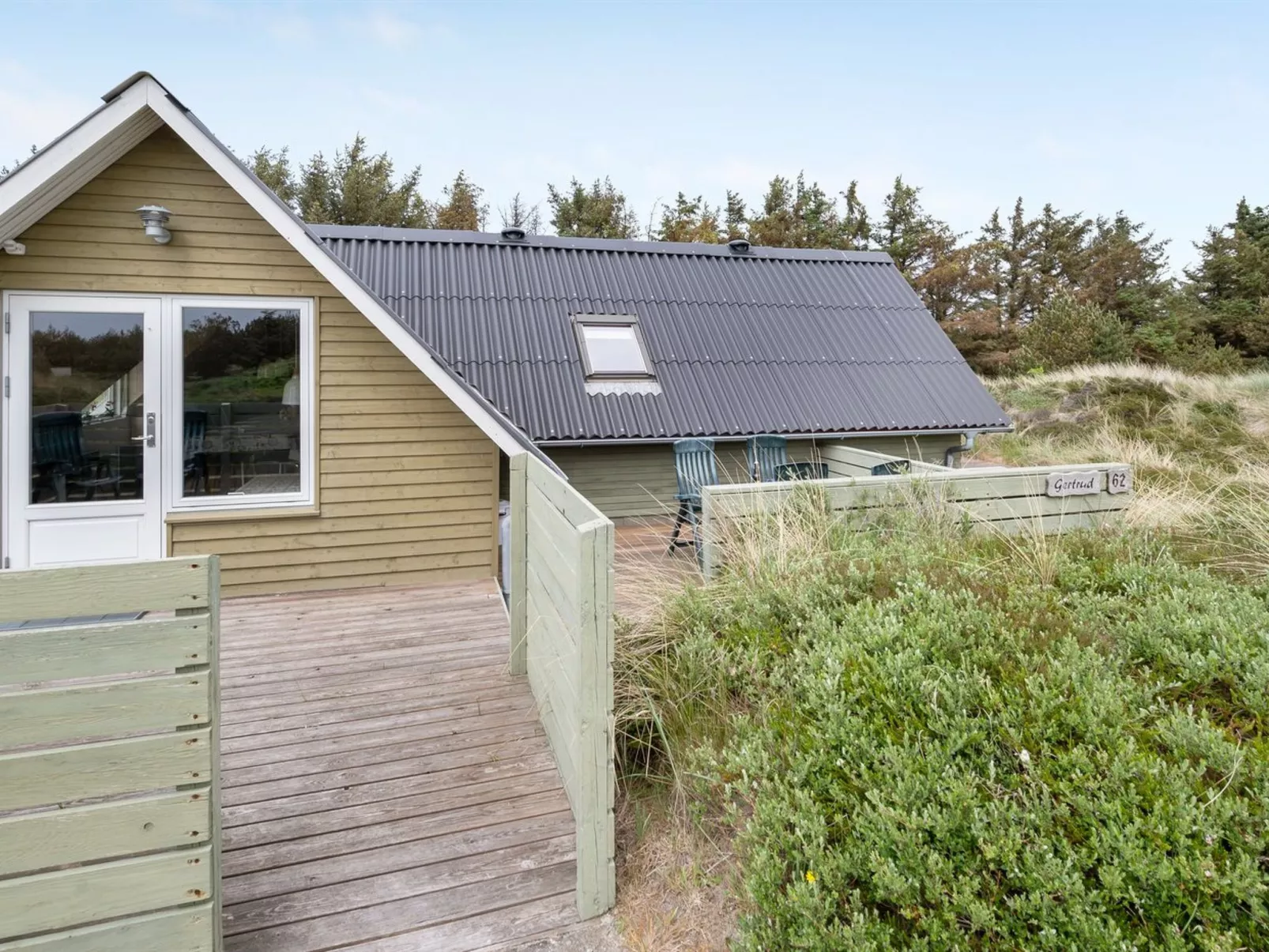 "Hinz" -  from the sea-Buiten