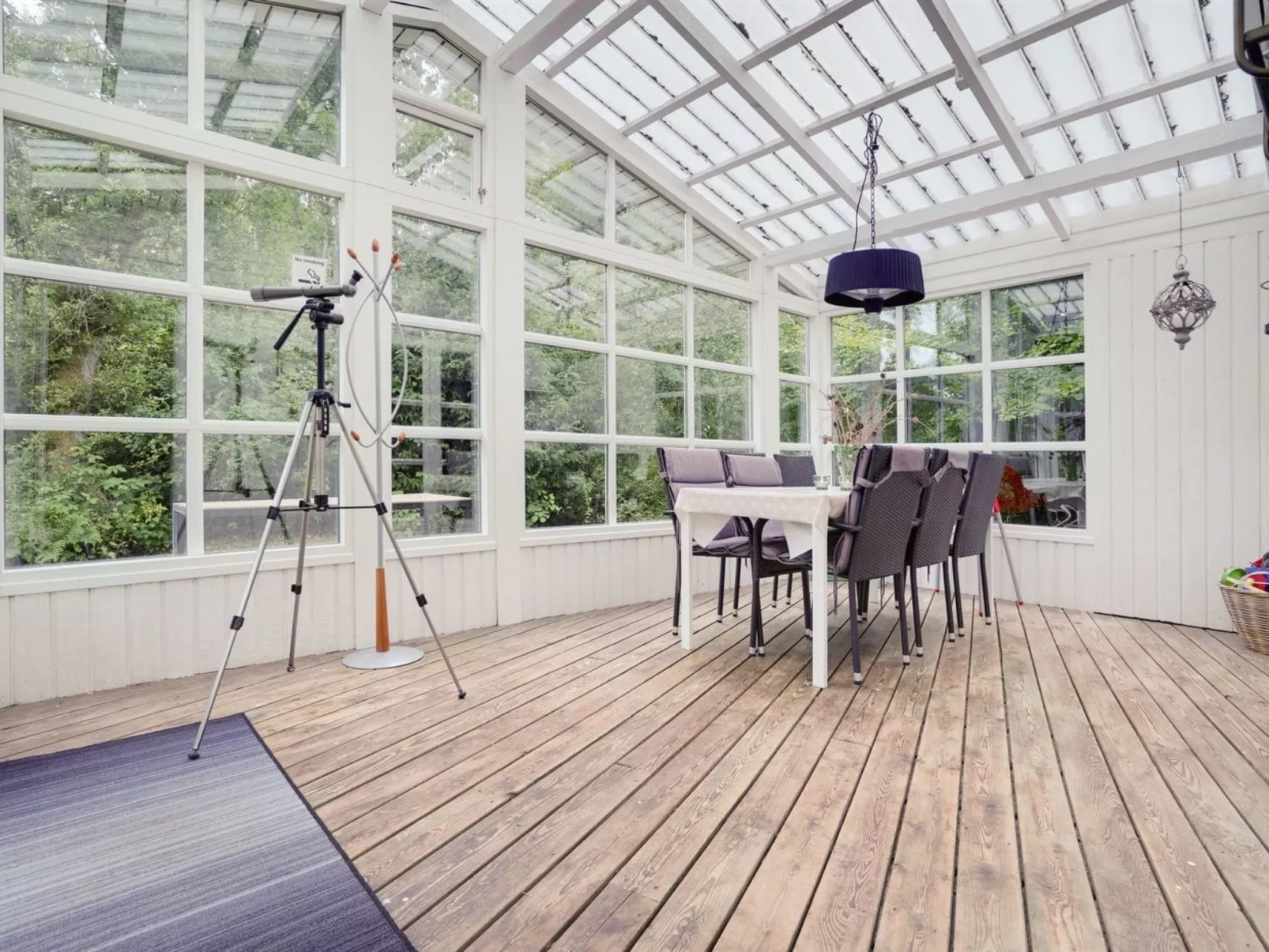 "Gunward" - 1.5km from the sea-Binnen