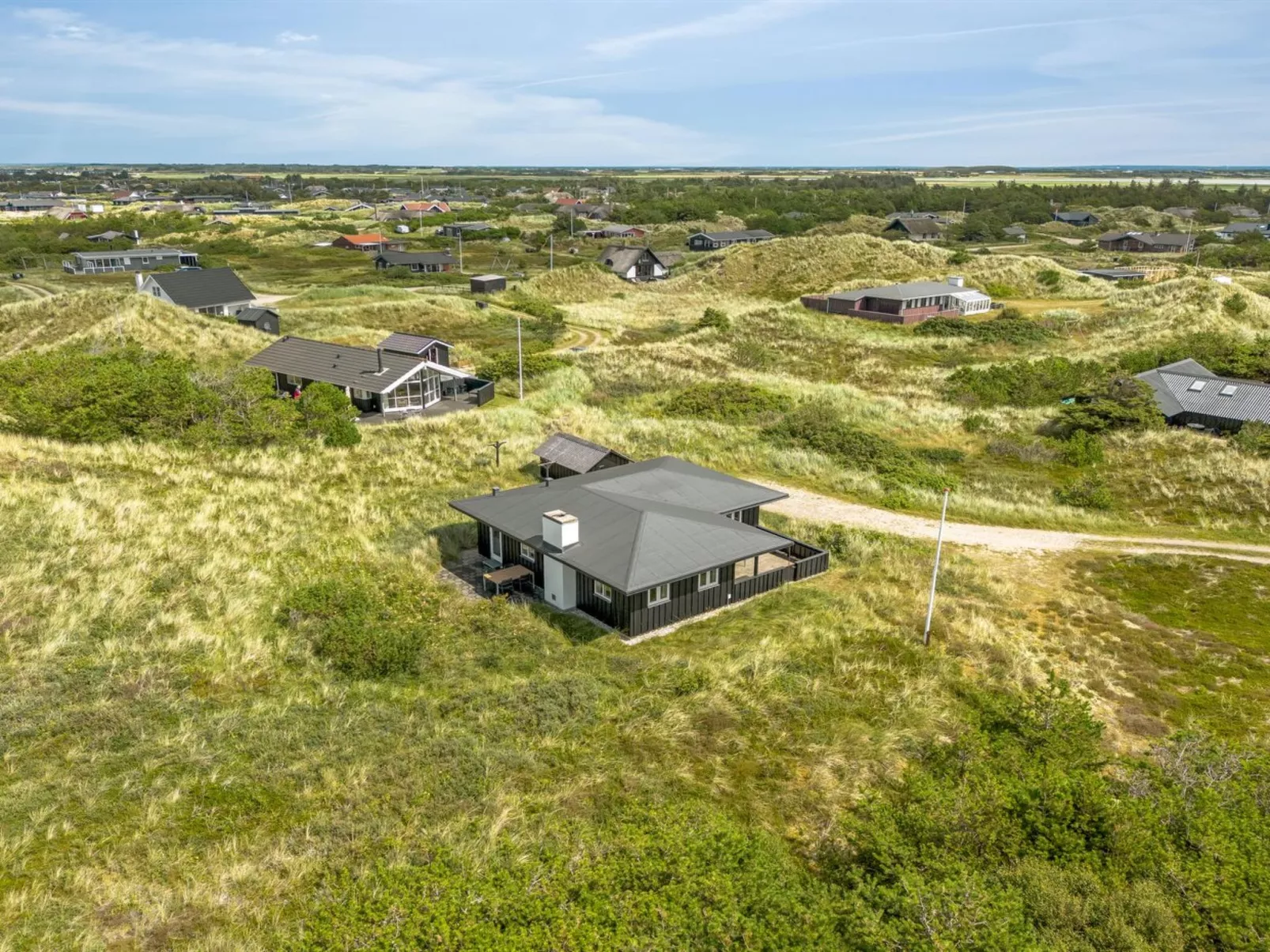 "Iken" - 500m from the sea-Buiten