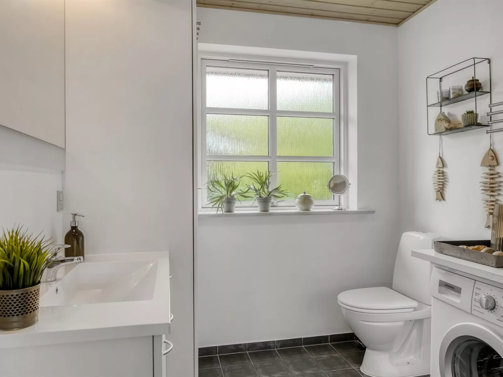 "Christina" - 300m to the fjord-Binnen