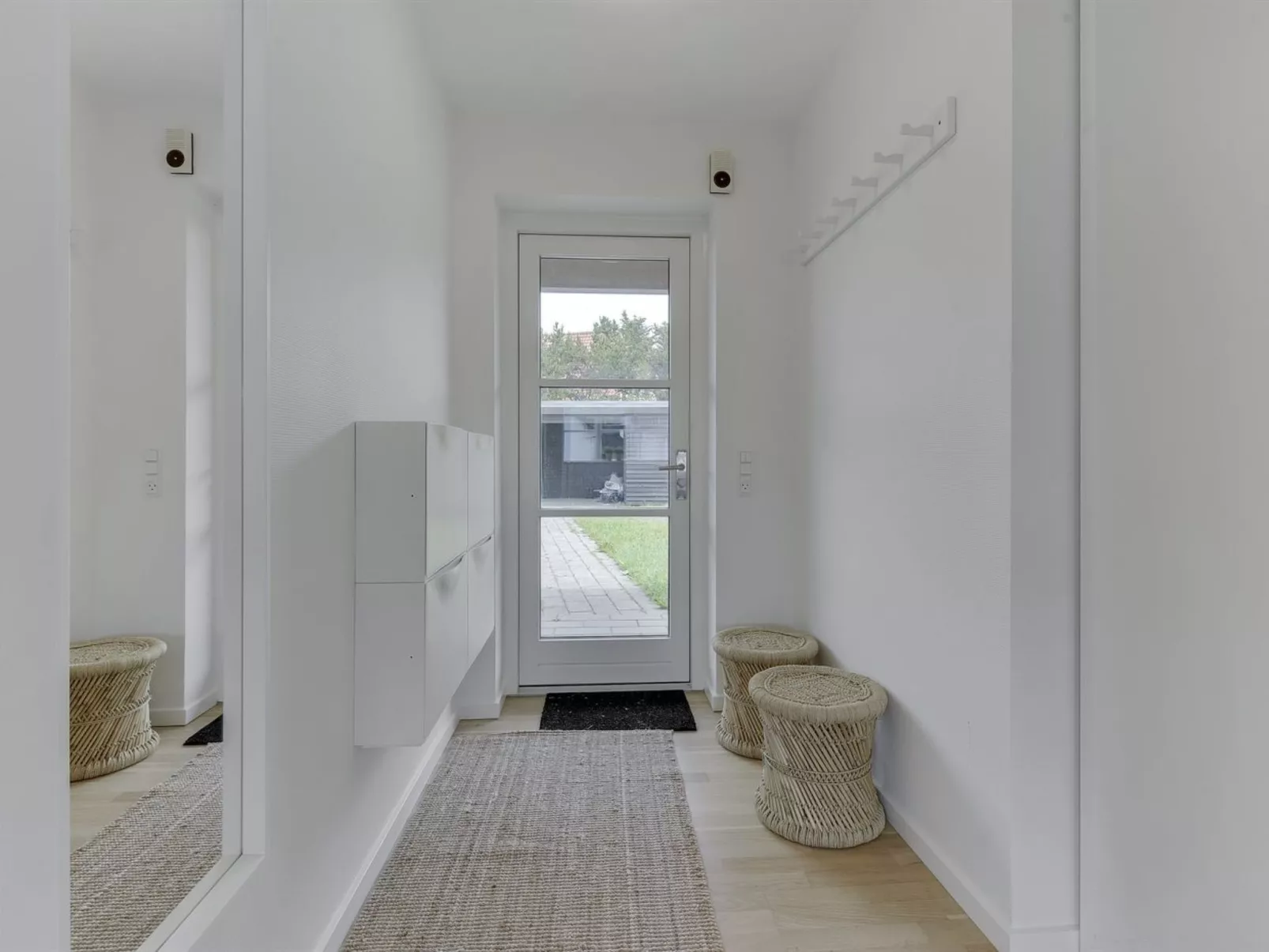 "Henke" - 500m from the sea-Binnen