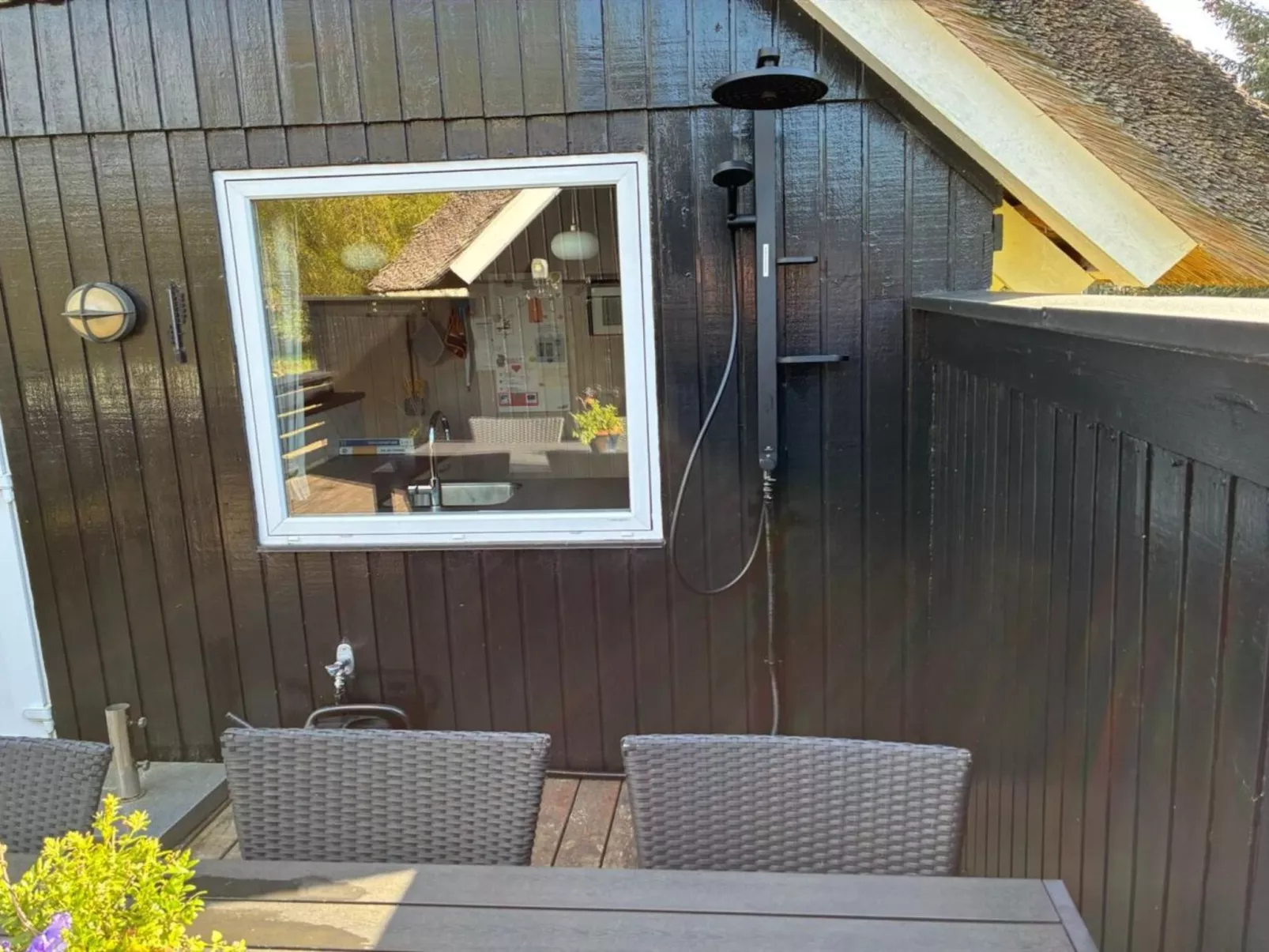 "Patrik" - 1.4km from the sea-Buiten