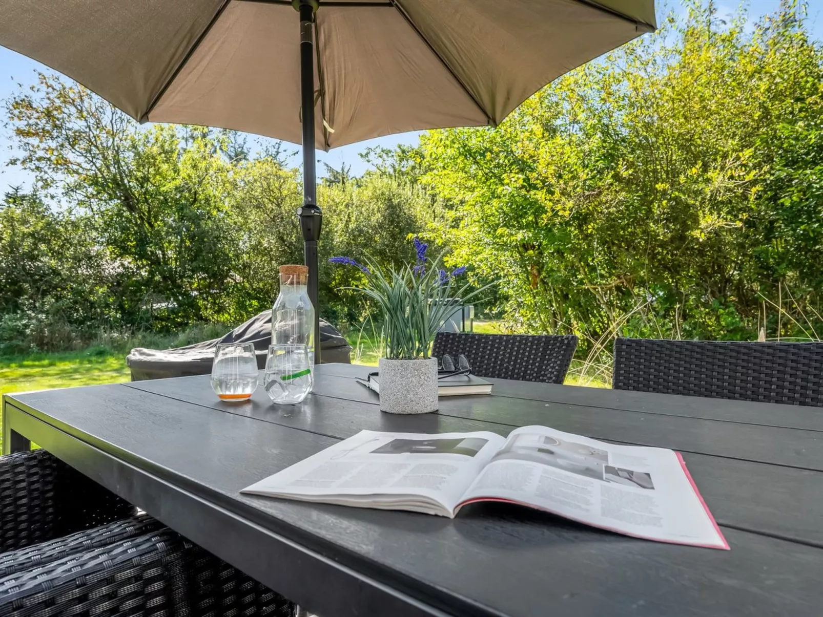 "Yall" - 1km from the sea