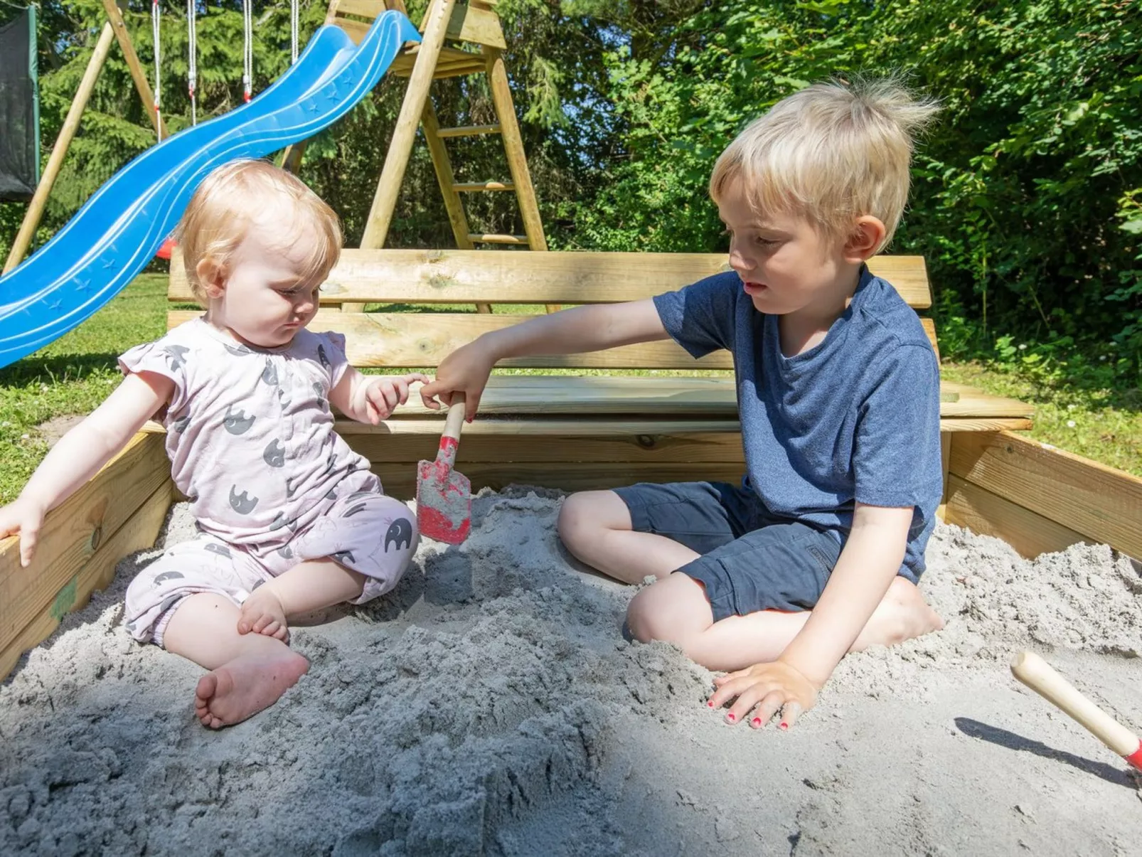 "Rask" - 3km from the sea-Buiten