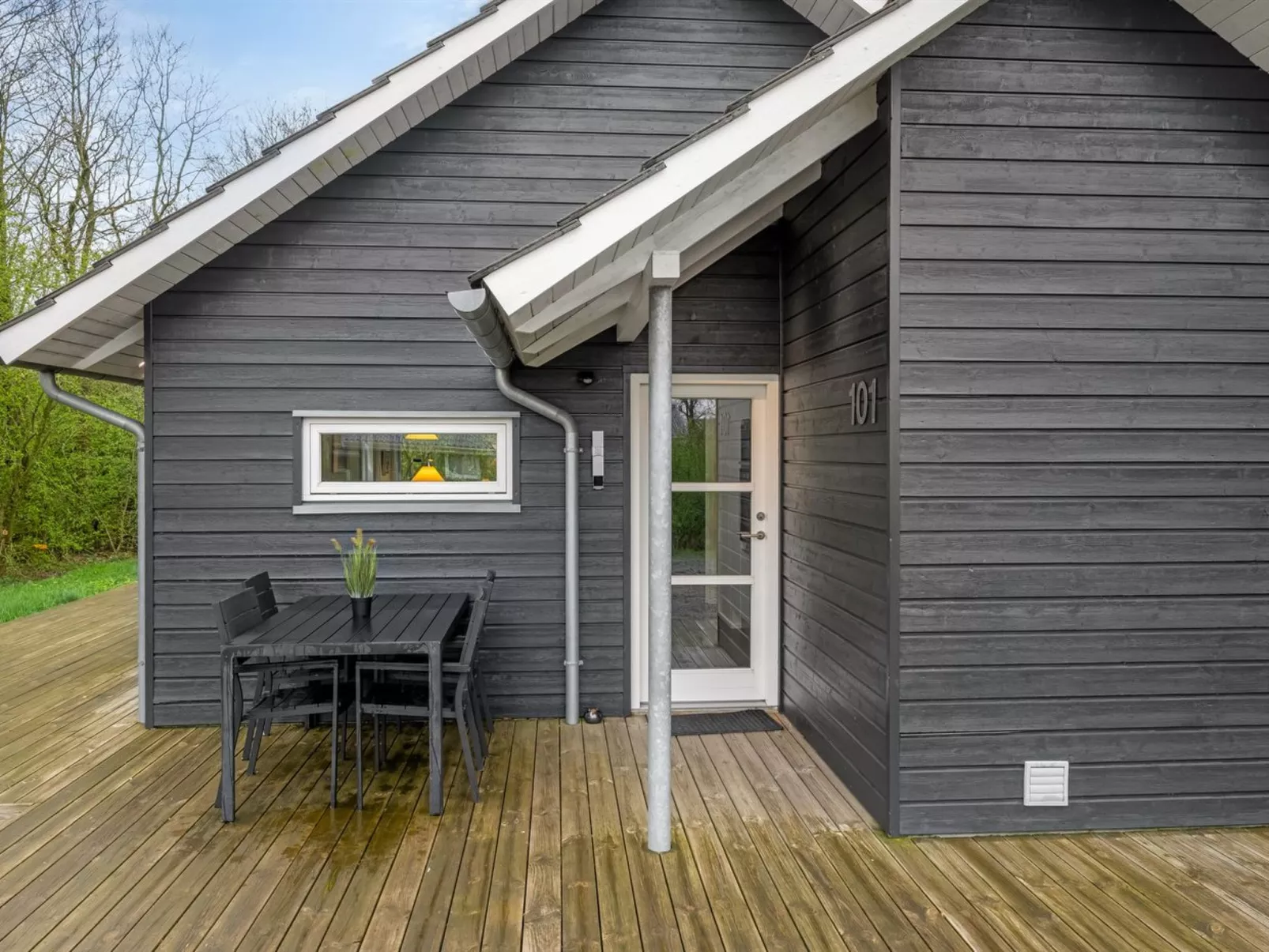 "Ketilbiorn" - 1.2km to the fjord-Buiten