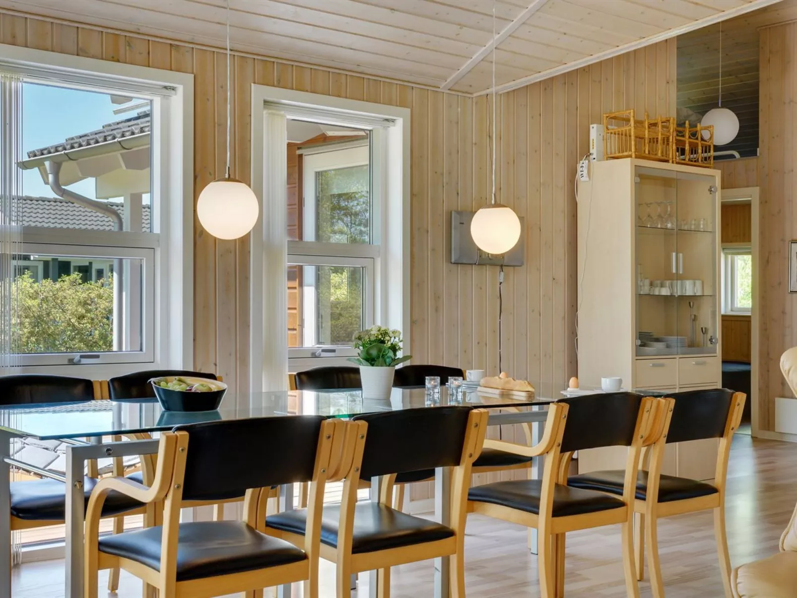 "Ebbi" - 36km from the sea-Binnen