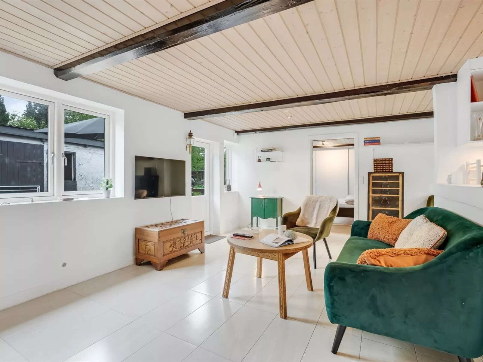 "Onida" - 5.5km from the sea-Binnen