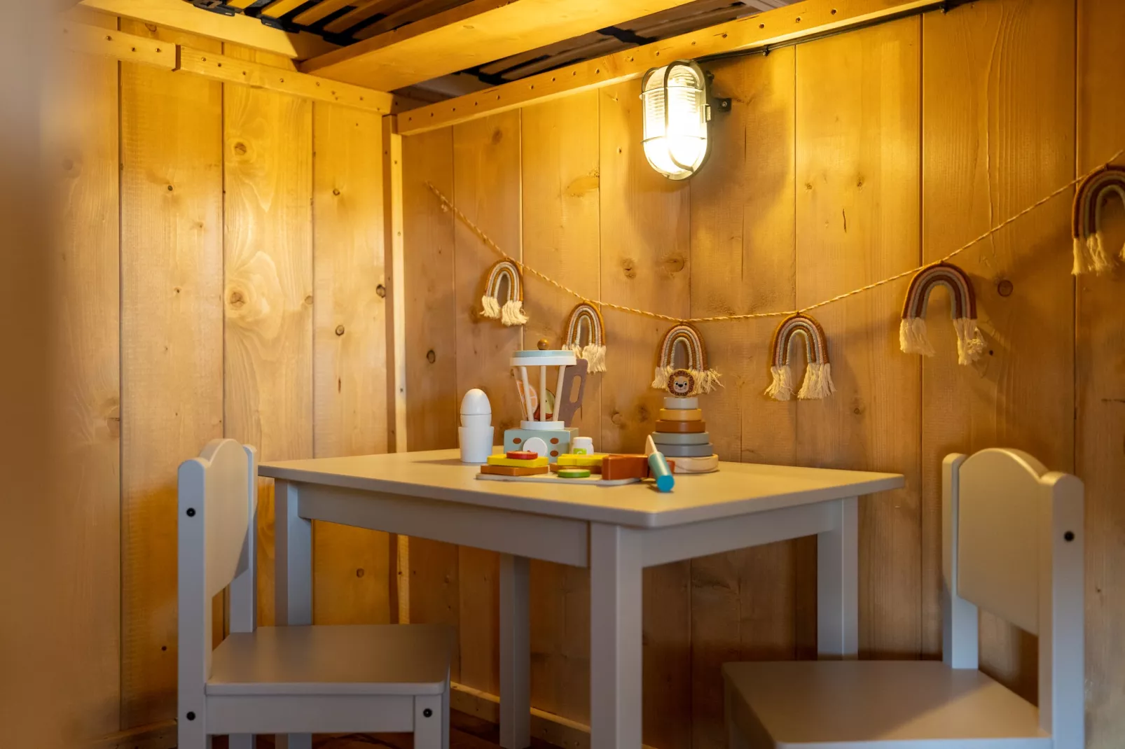 Villavakantiepark IJsselhof 12-Eetkamer