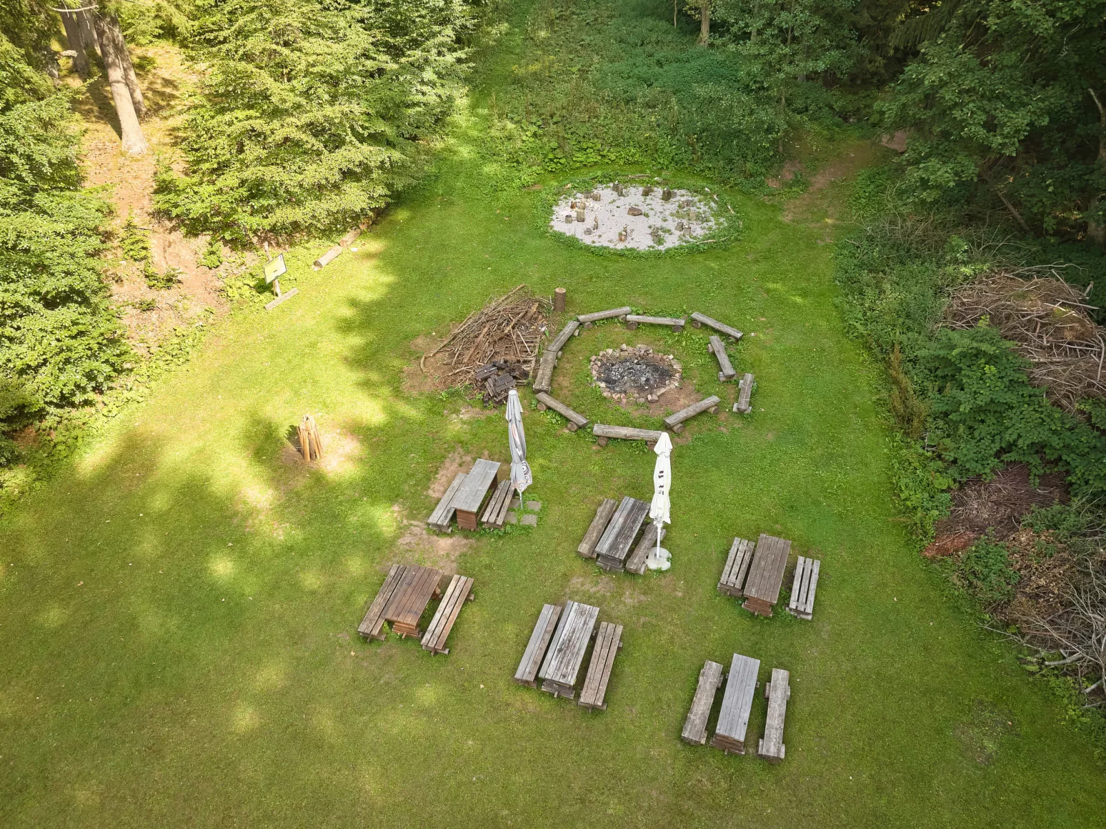 Lesní plovárna B1-Buiten