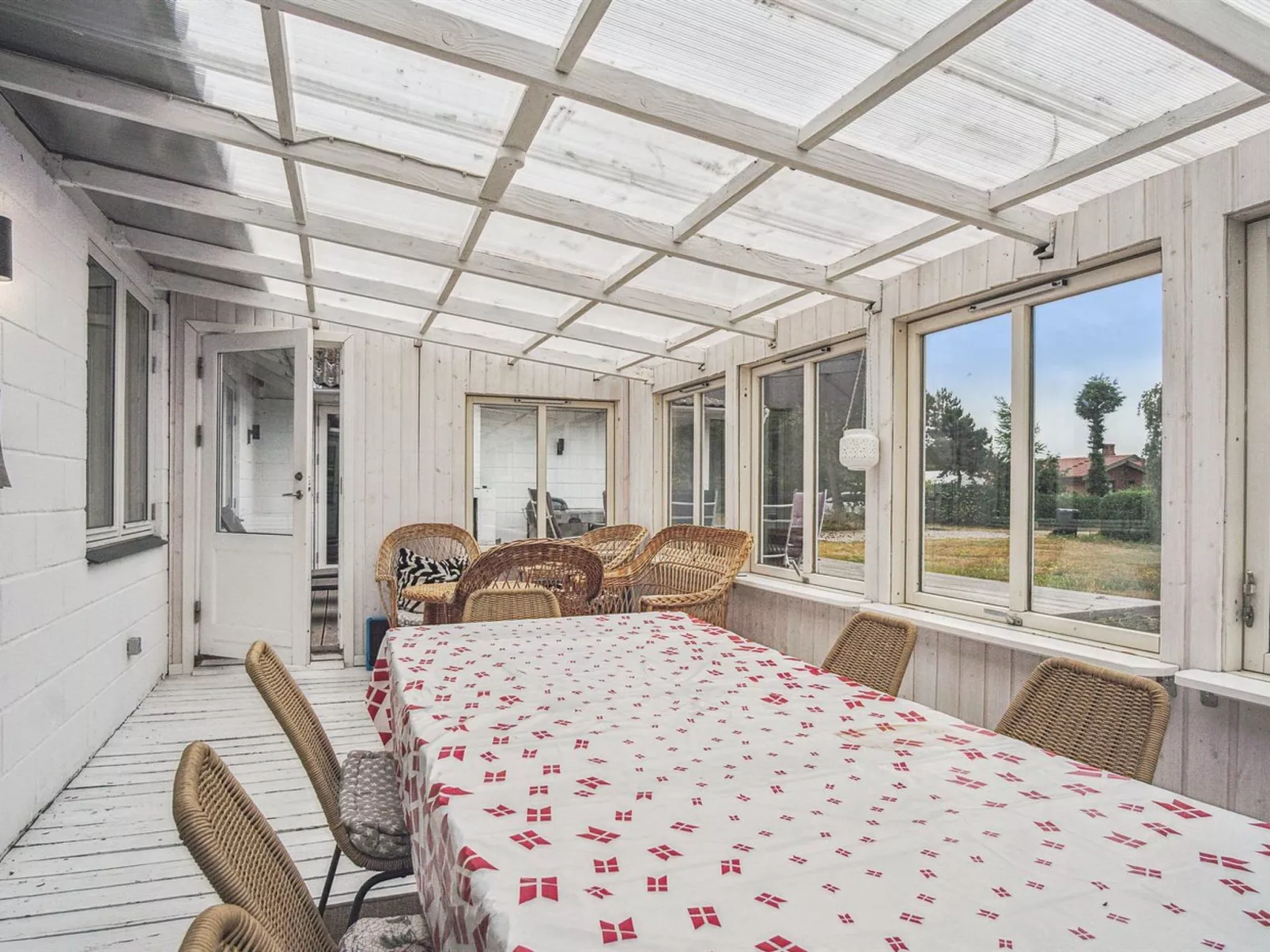 "Janna" - 75m from the sea-Binnen