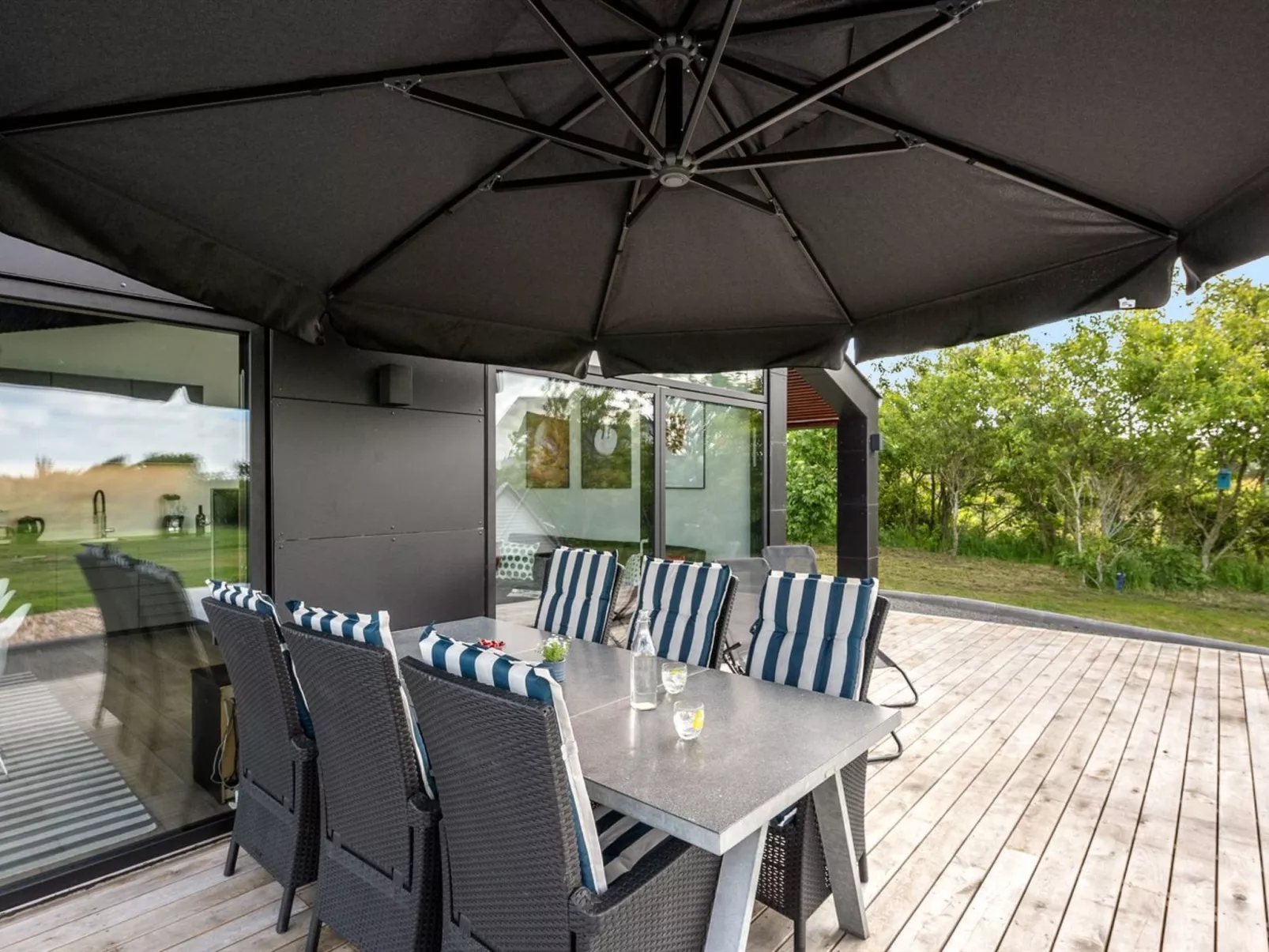 "Emilie" - 250m to the fjord-Buiten