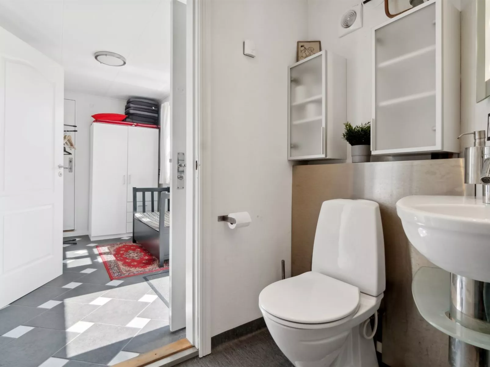 "Dagne" - 400m from the sea-Binnen