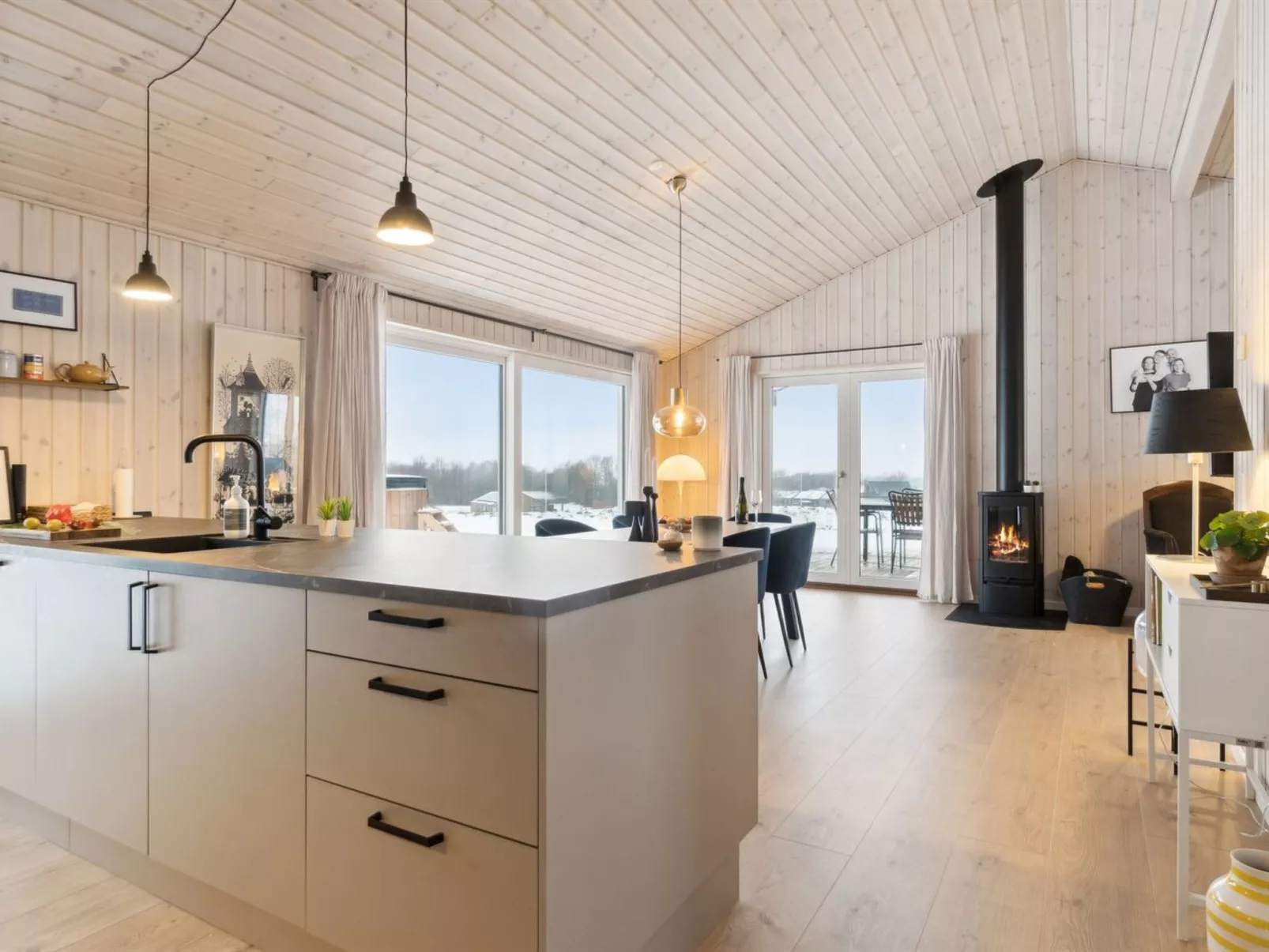 "Ferdine" - 1.5km from the sea-Binnen