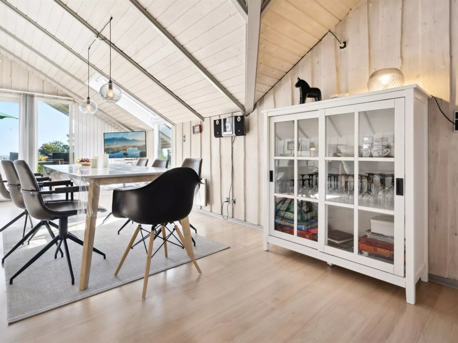 "Algut" - 75m from the sea-Binnen