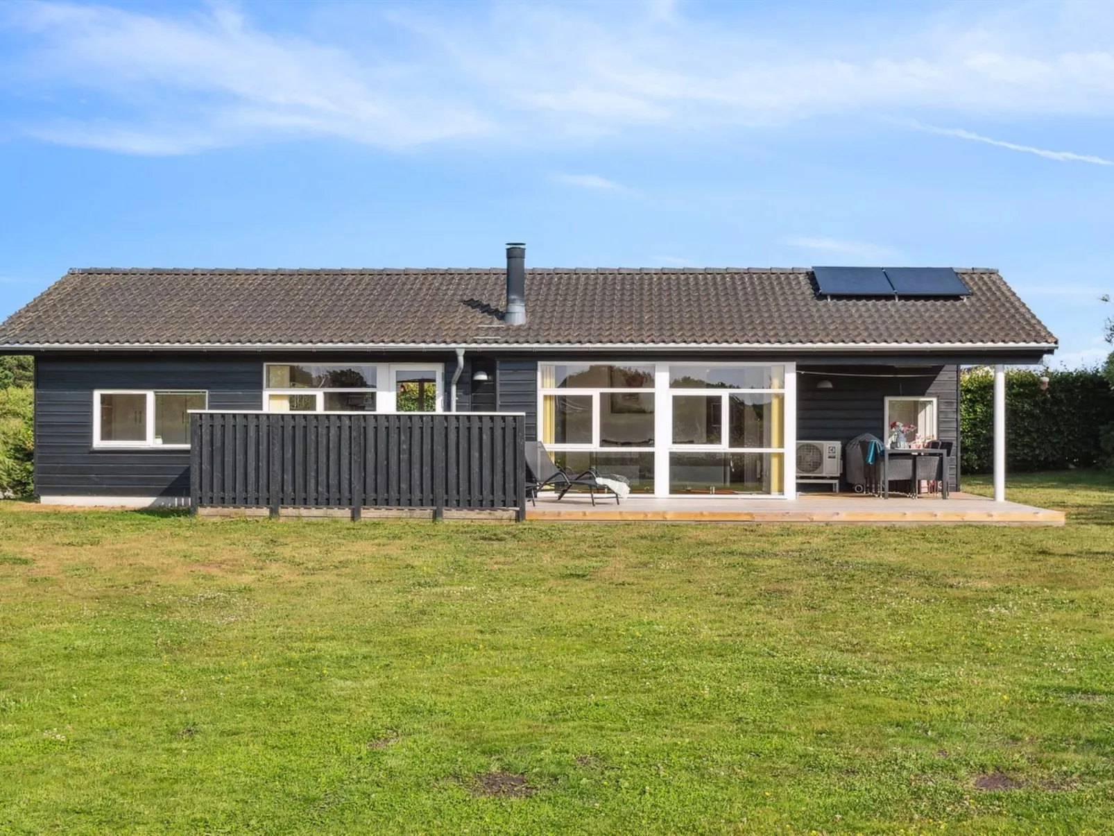 "Miriam" - 400m from the sea-Buiten