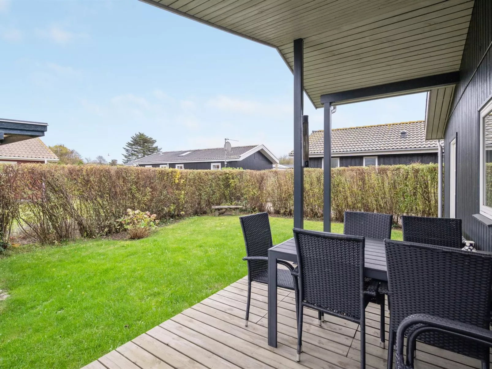 "Maybrit" - 50m from the sea-Buiten