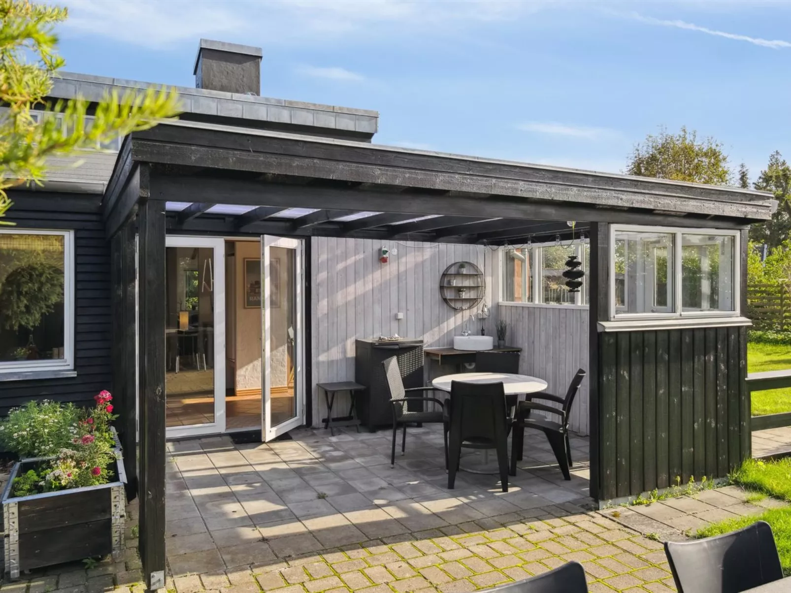 "Erko" - 300m from the sea-Buiten