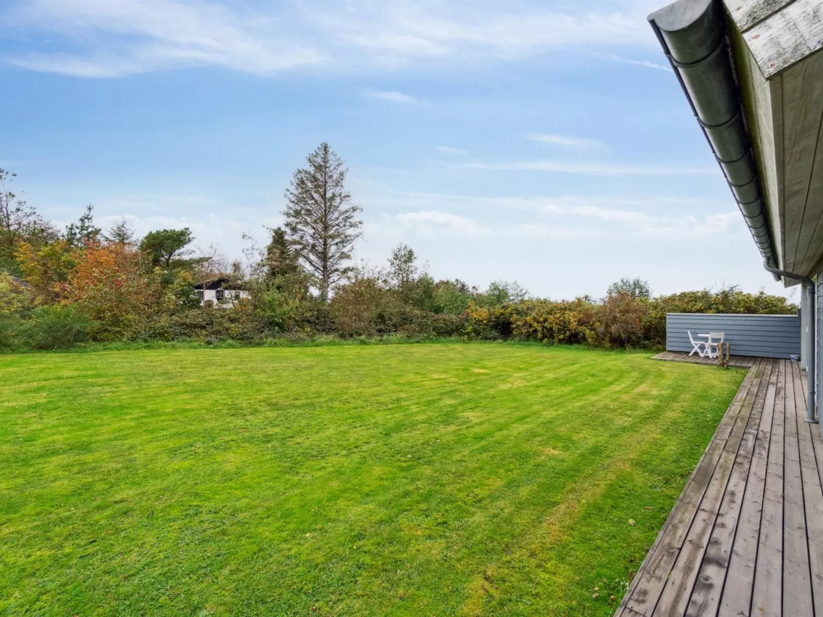 "Luchia" - 200m to the fjord-Buiten