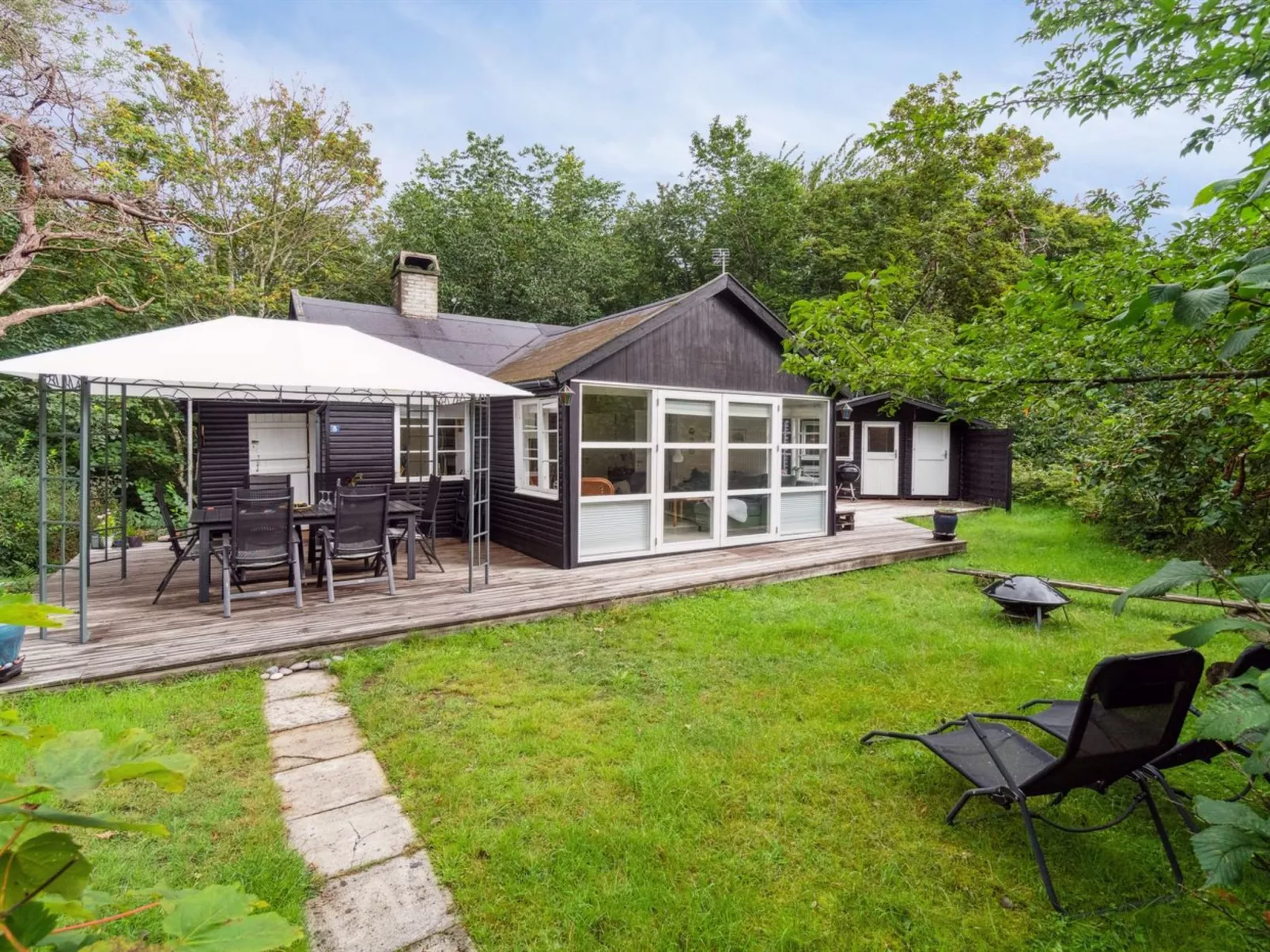 "Lucie" - 50m from the sea-Buiten