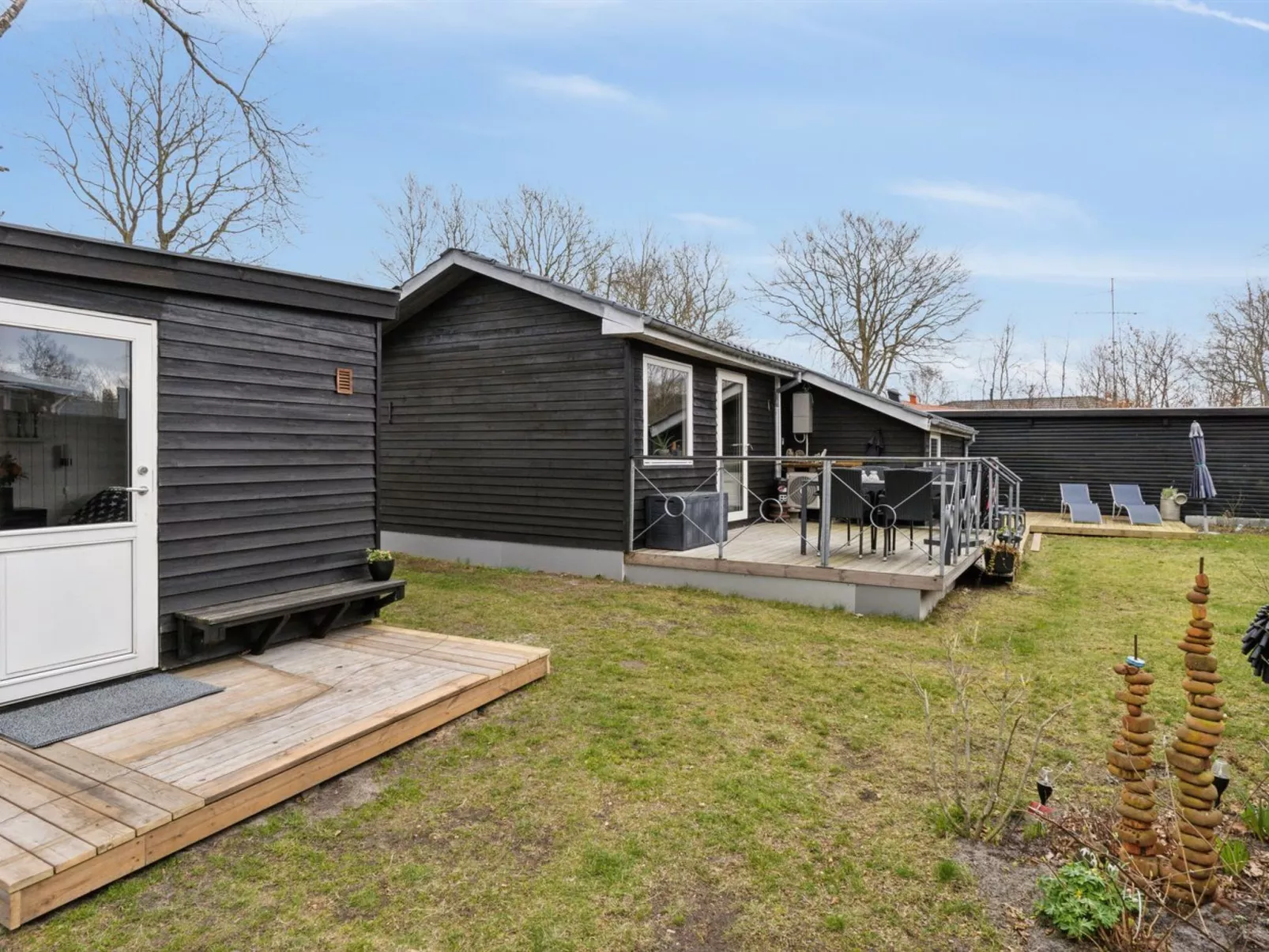 "Tjarven" - 300m from the sea-Buiten