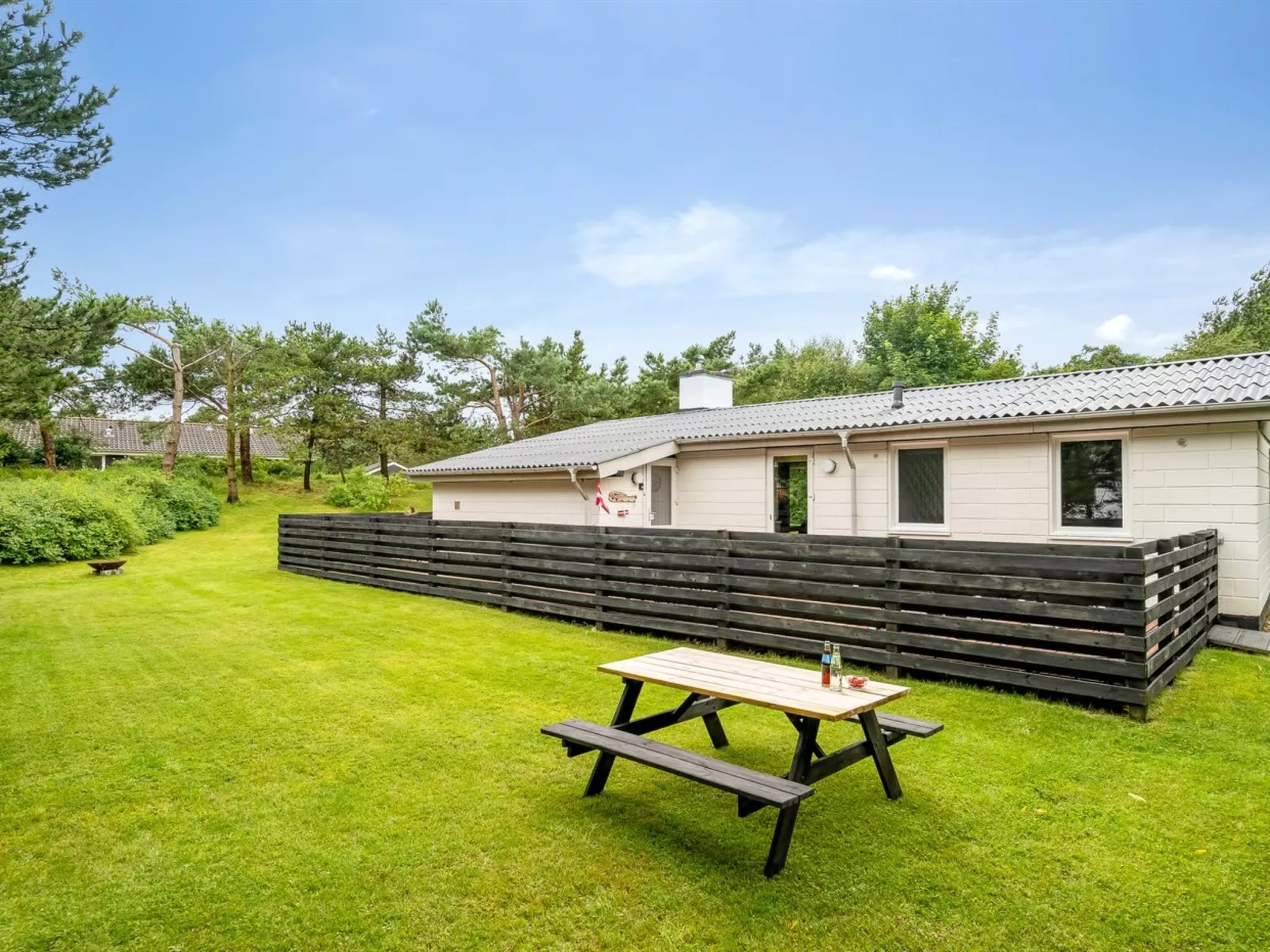 "Pia" - 250m to the fjord-Buiten