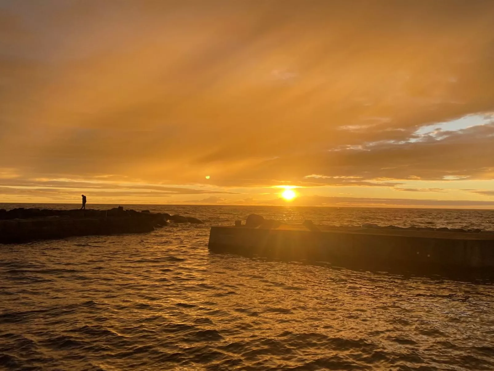 "Scarlet" - 5m from the sea-Buiten