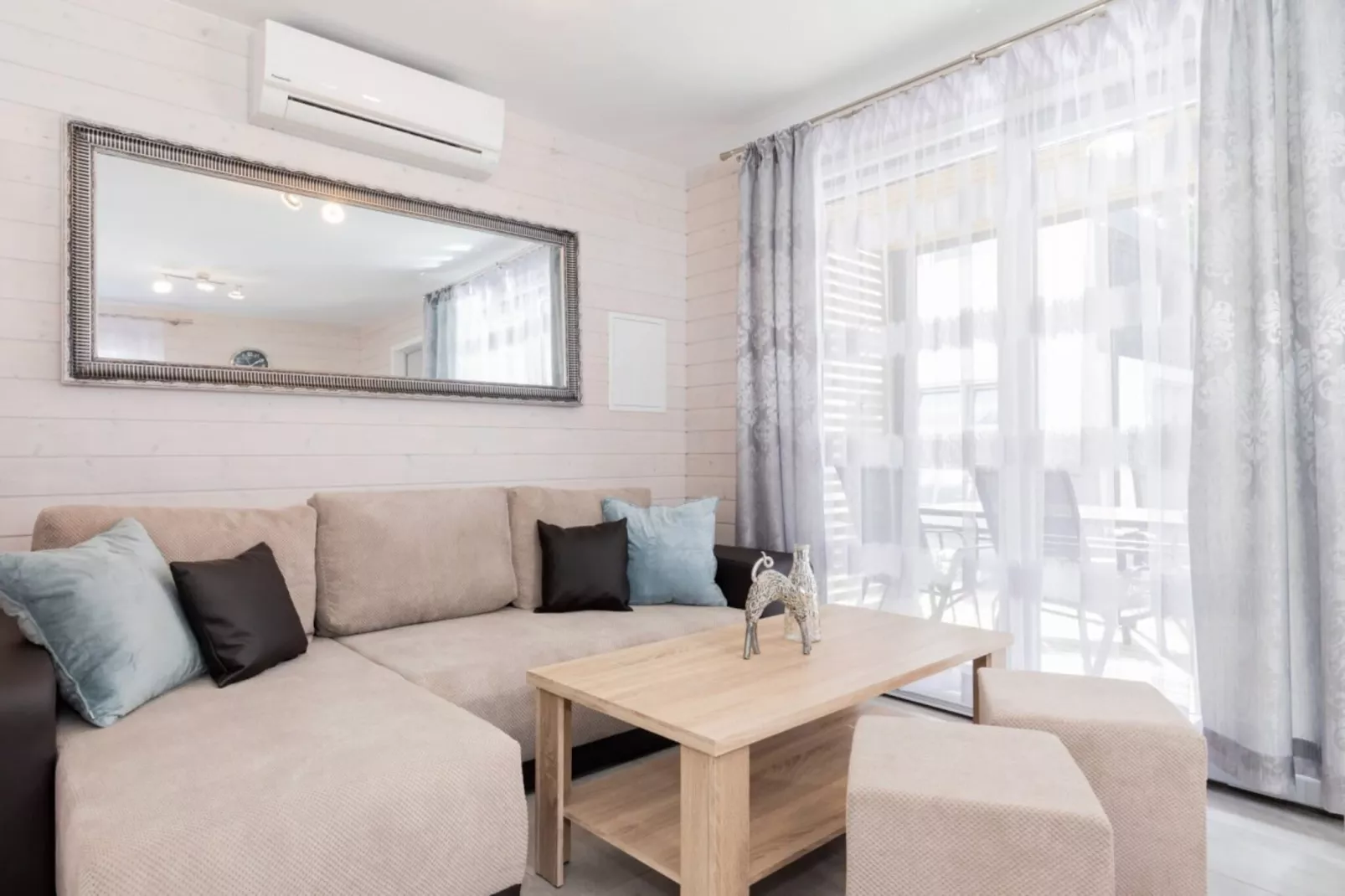 Domki letniskowe niedziela-niedziela Pobierowo-Woonkamer