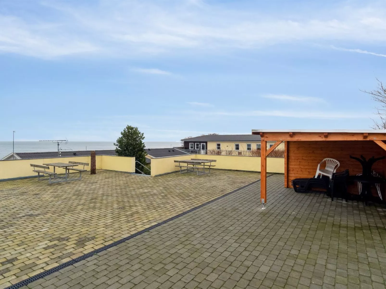 "Henna" - 50m from the sea-Binnen