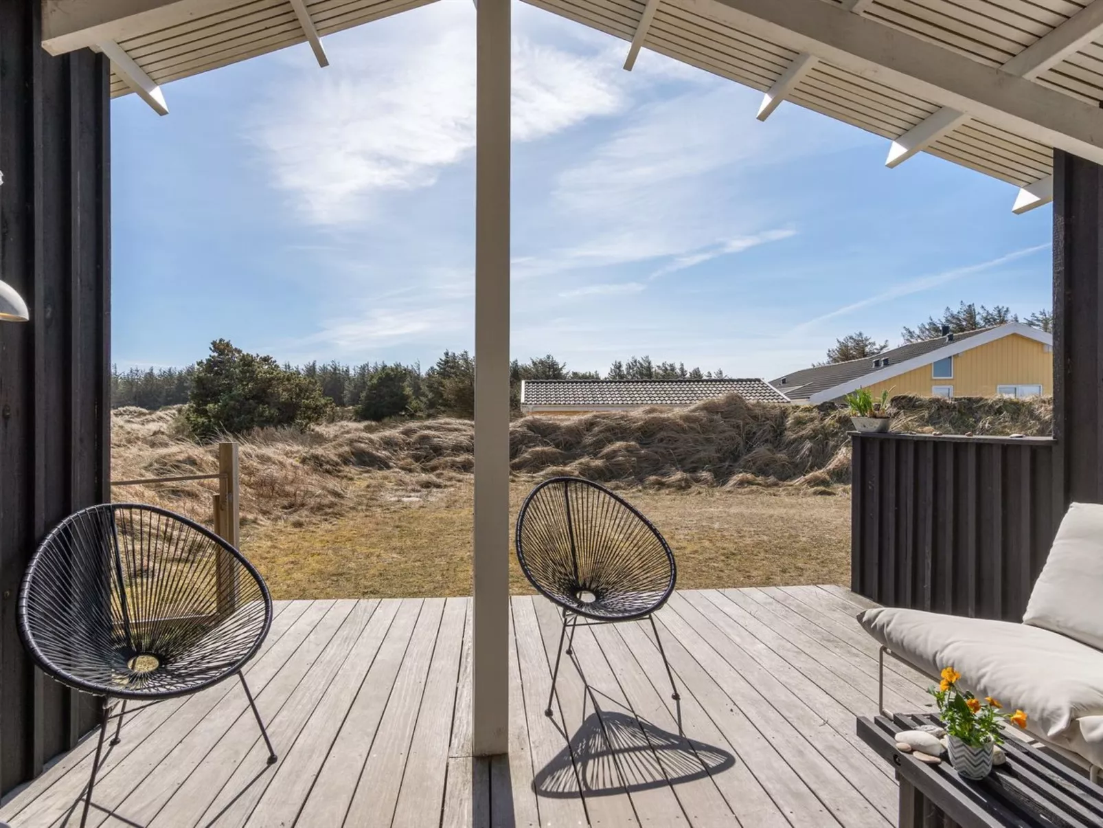 "Annrike" - 400m from the sea-Buiten