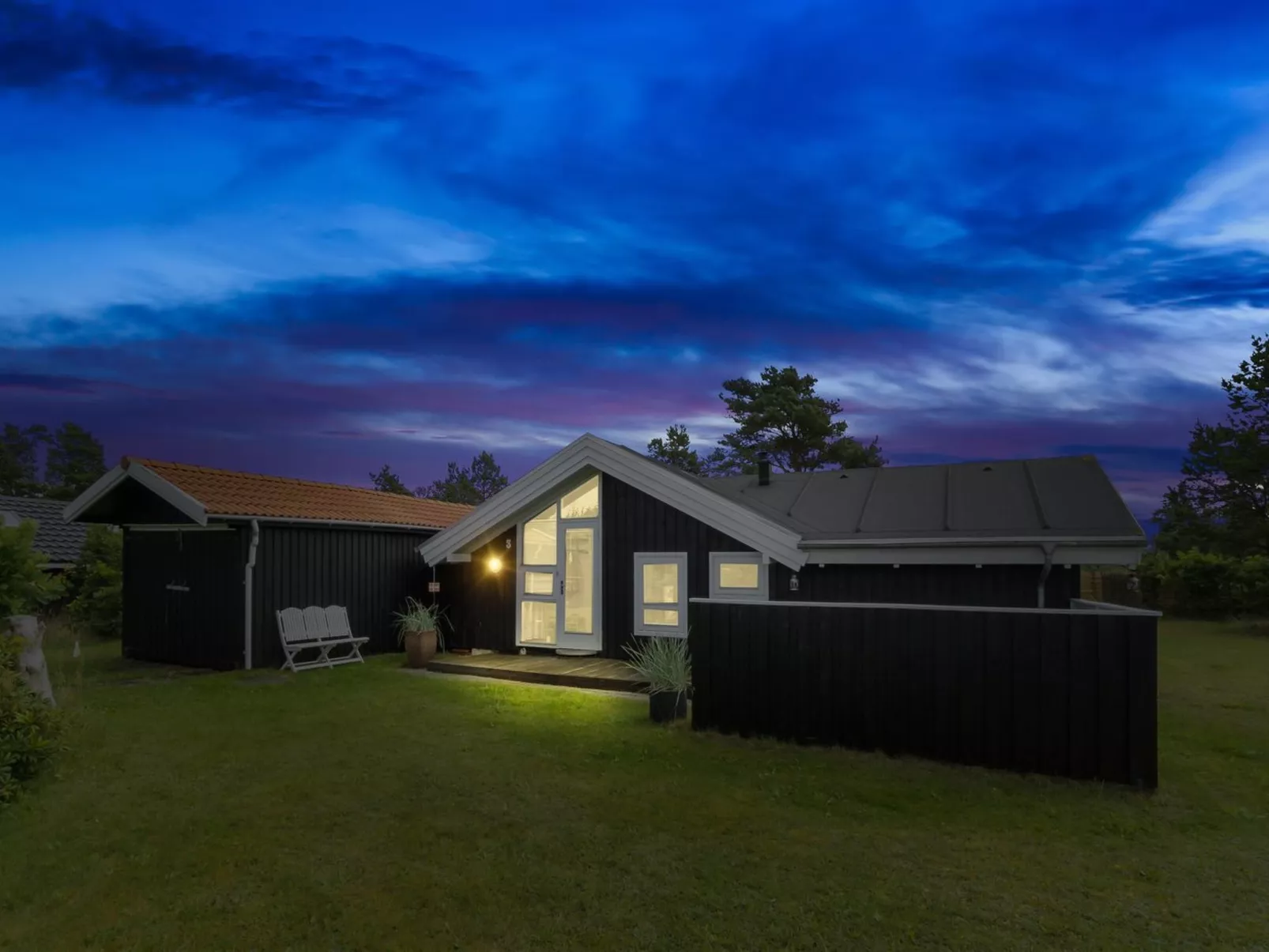 "Santeri" - 180m from the sea-Buiten