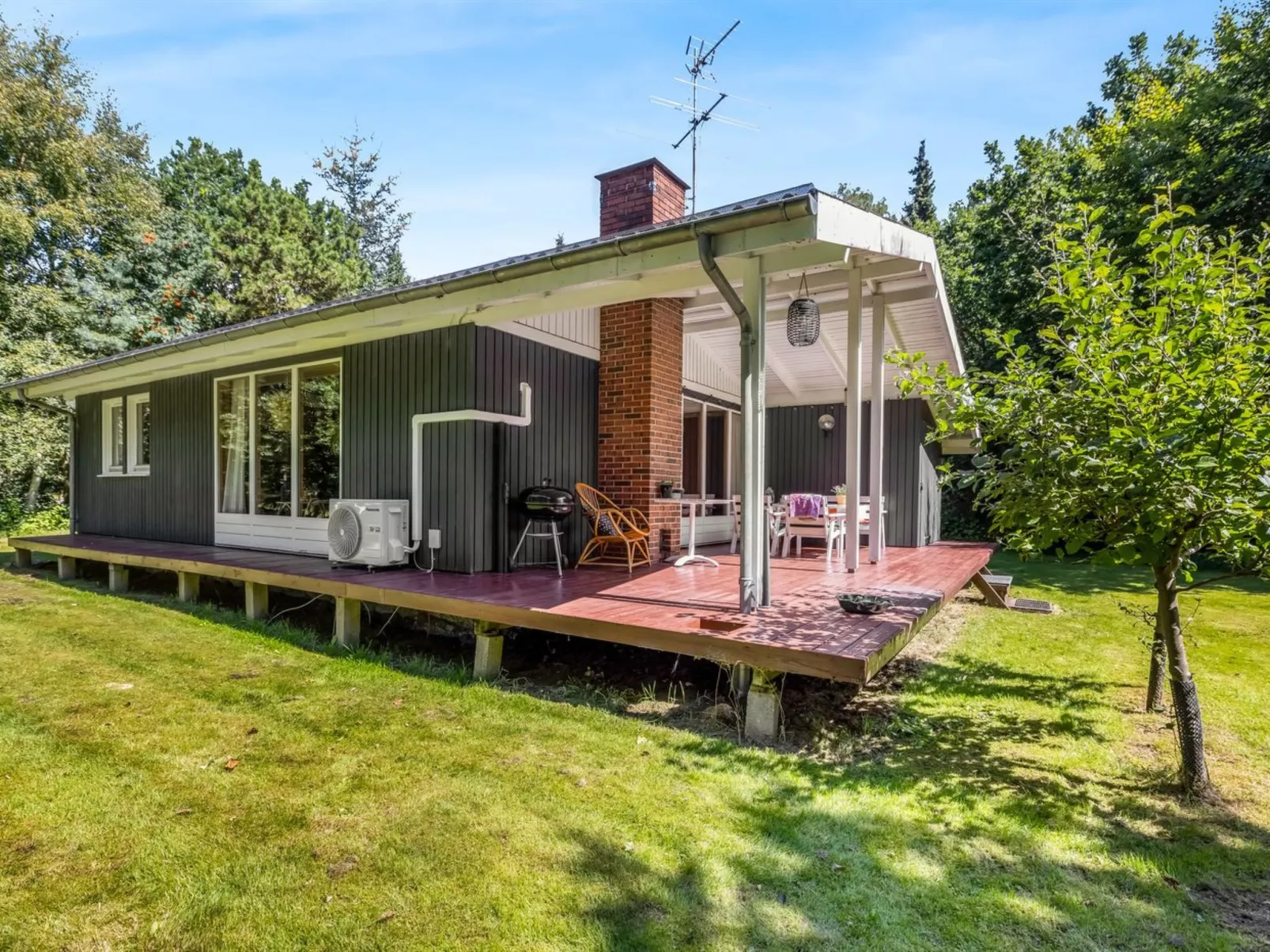 "Sofja" - 175m to the fjord-Buiten