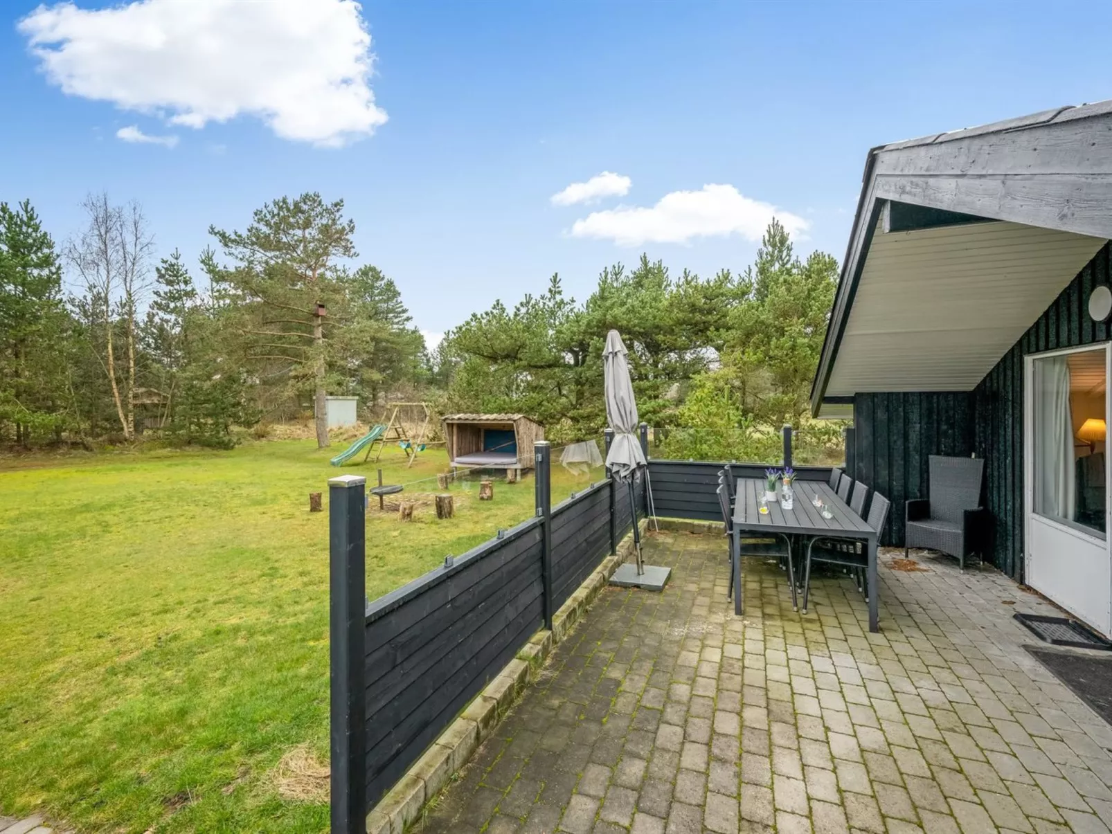 "Orm" - 2.3km from the sea-Buiten