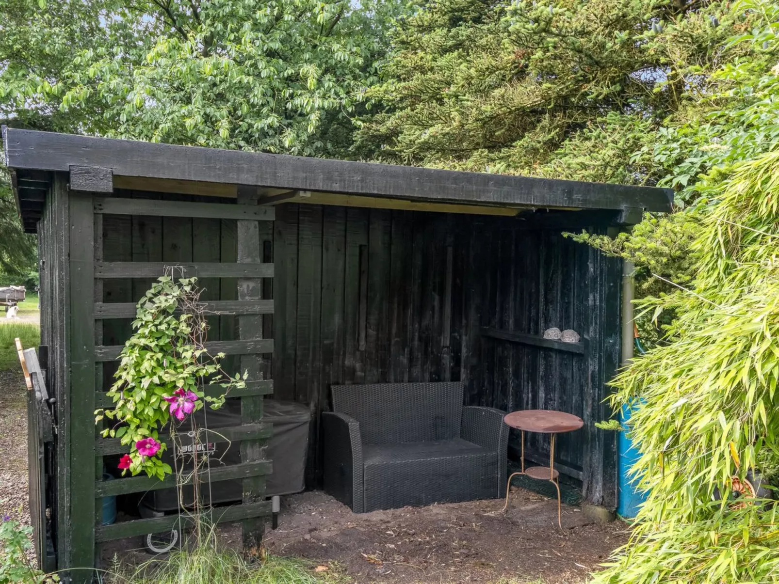 "Amela" - 30km from the sea-Binnen