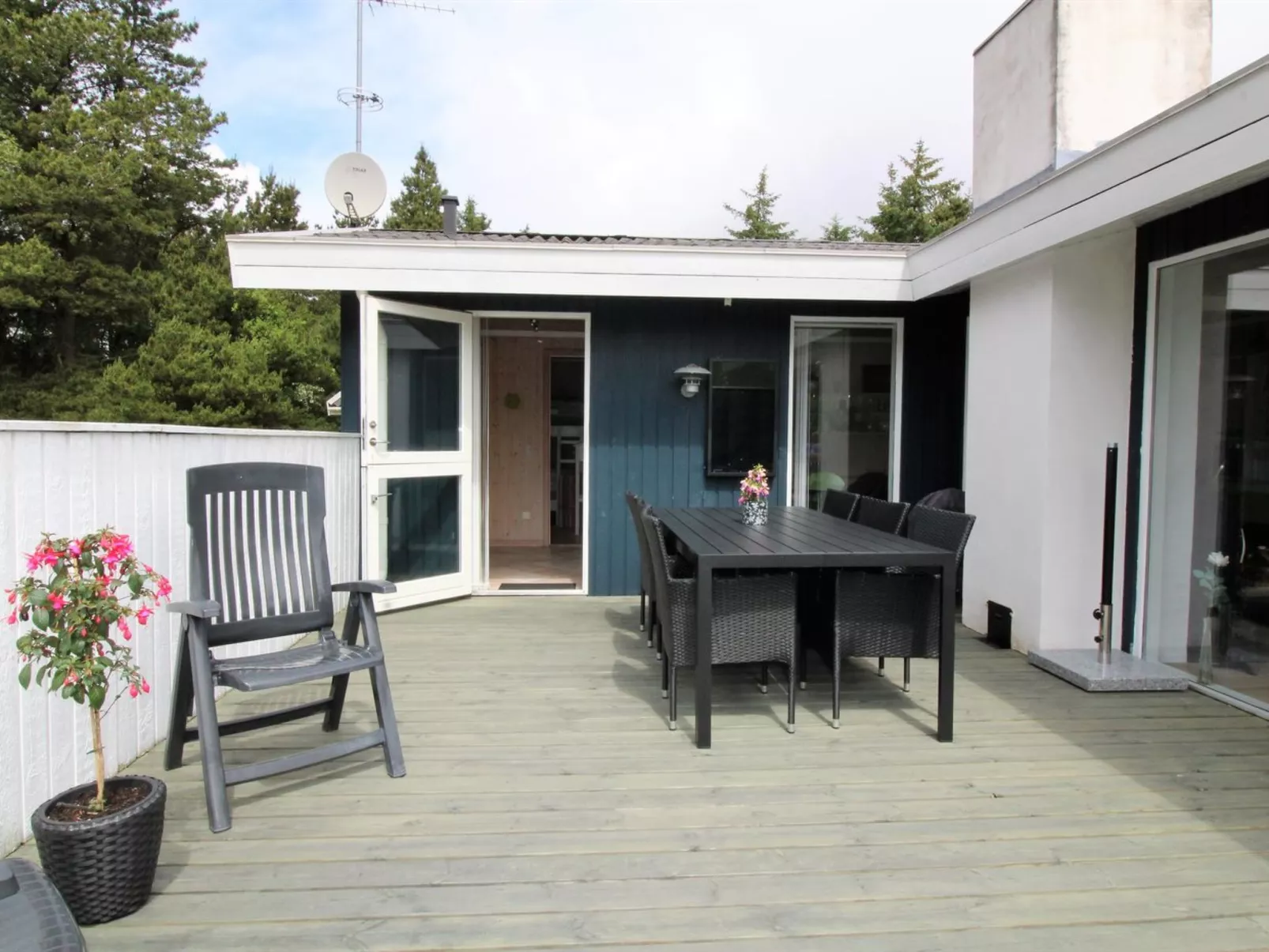 "Atla" - 2.5km from the sea-Buiten