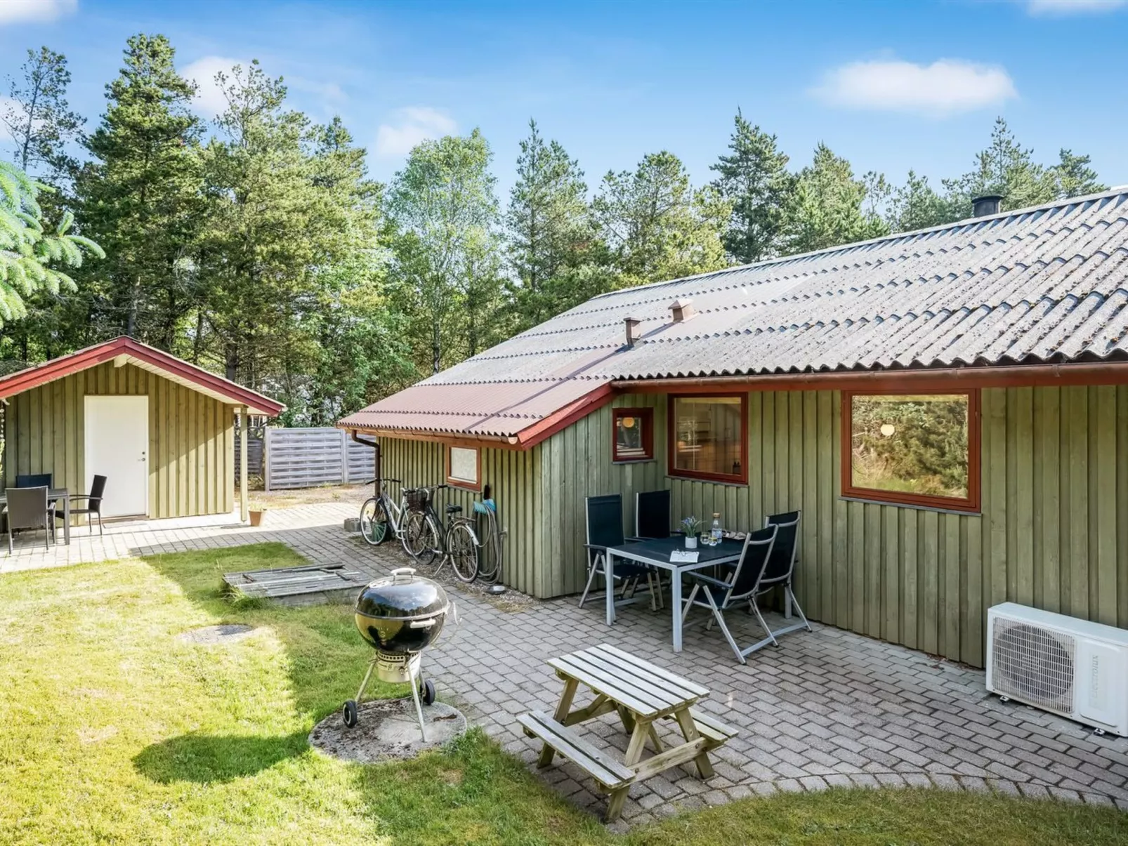 "Yngvy" - 1.3km from the sea-Buiten