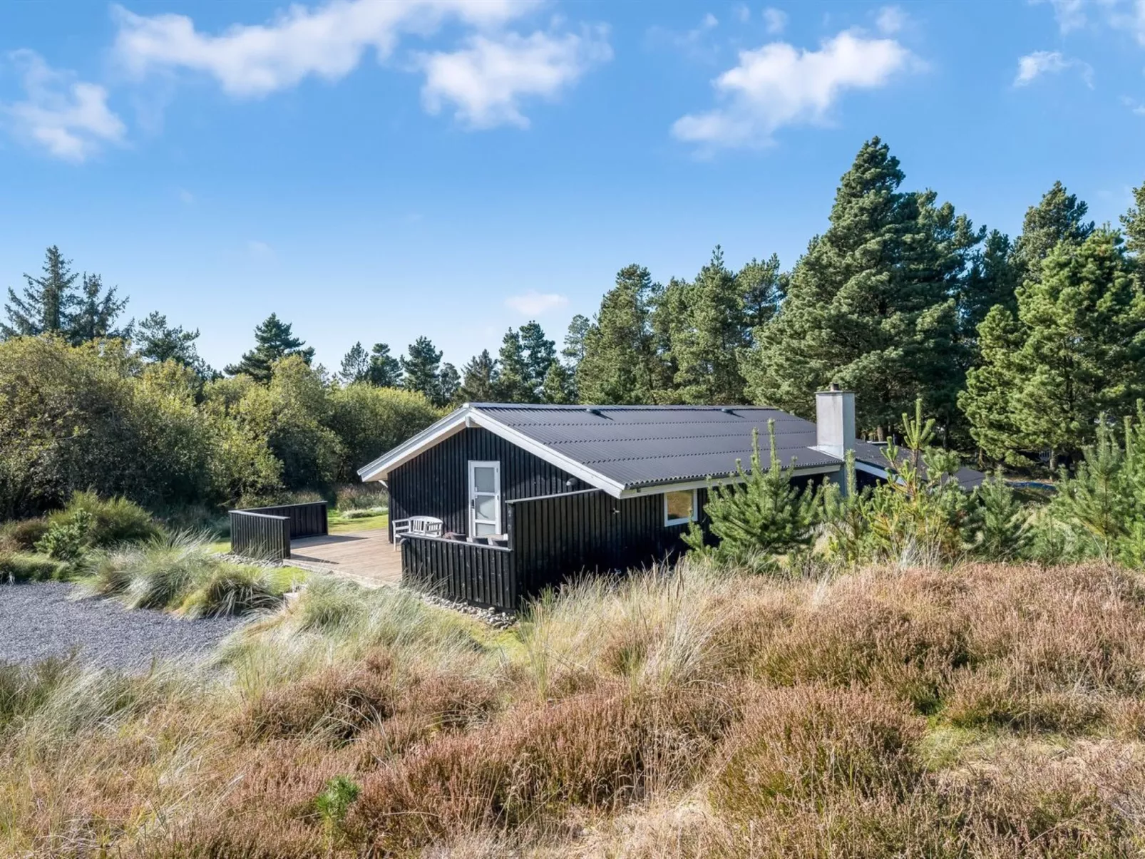 "Eirik" - 2.5km from the sea-Buiten