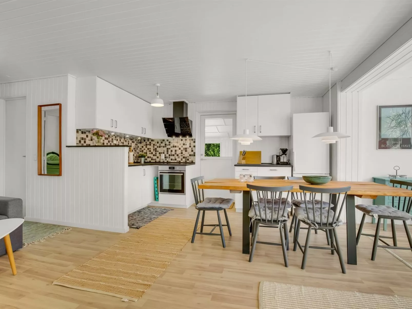 "Hendrina" - 500m from the sea-Binnen