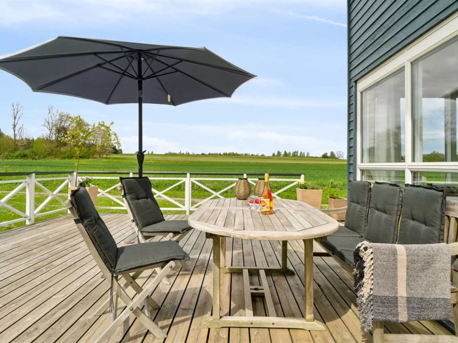 "Melin" - 2.8km from the sea-Buiten