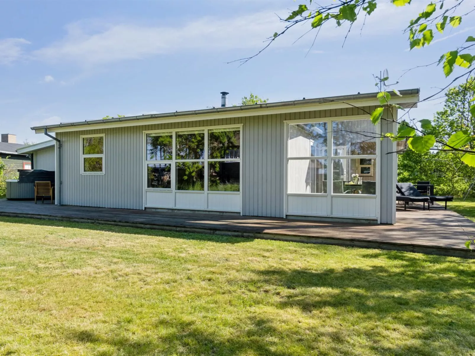 "Myriam" - 50m from the sea-Buiten