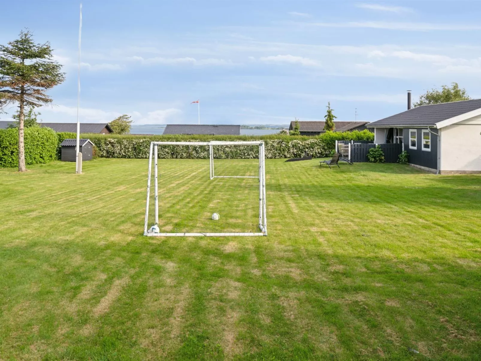 "Gudrun" - 250m from the sea-Buiten