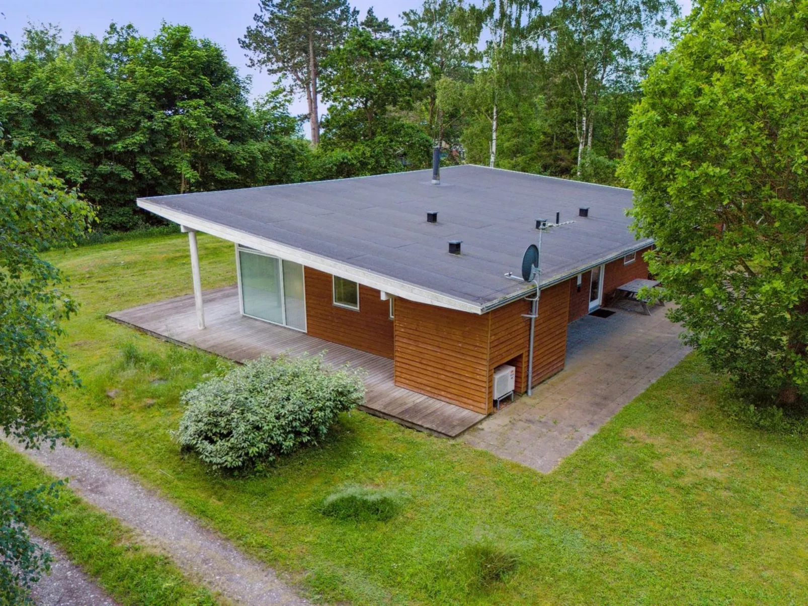 "Dagny" - 100m from the sea-Buiten