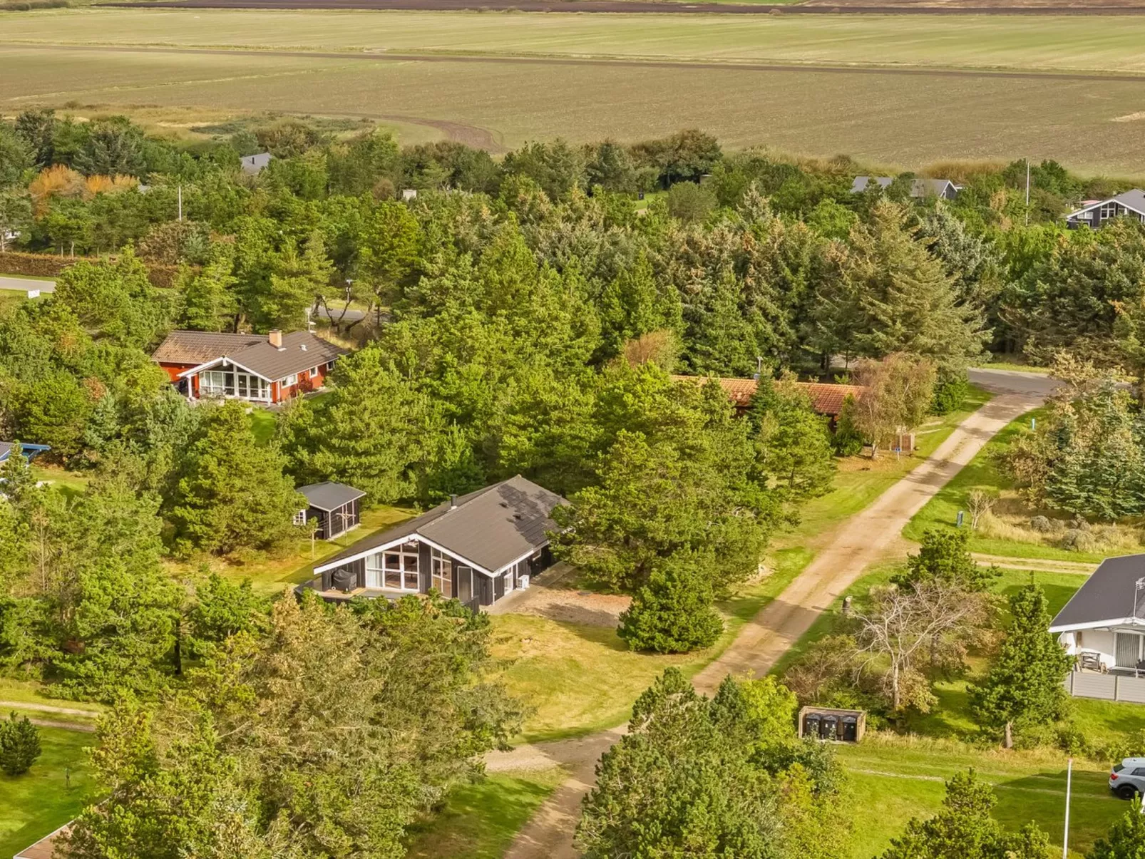 "Skrollan" - 200m to the fjord-Buiten