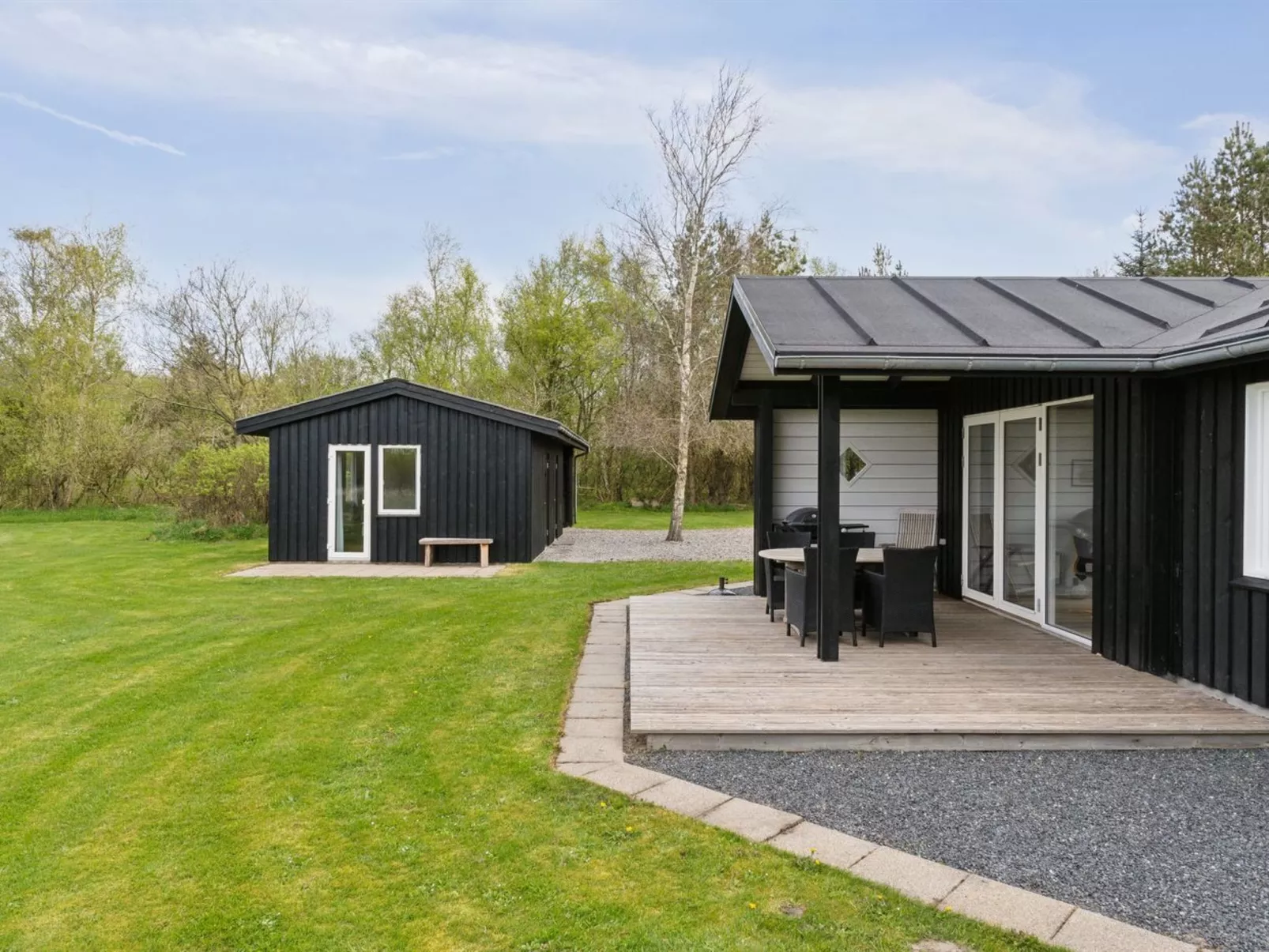 "Merrit" - 350m from the sea-Buiten