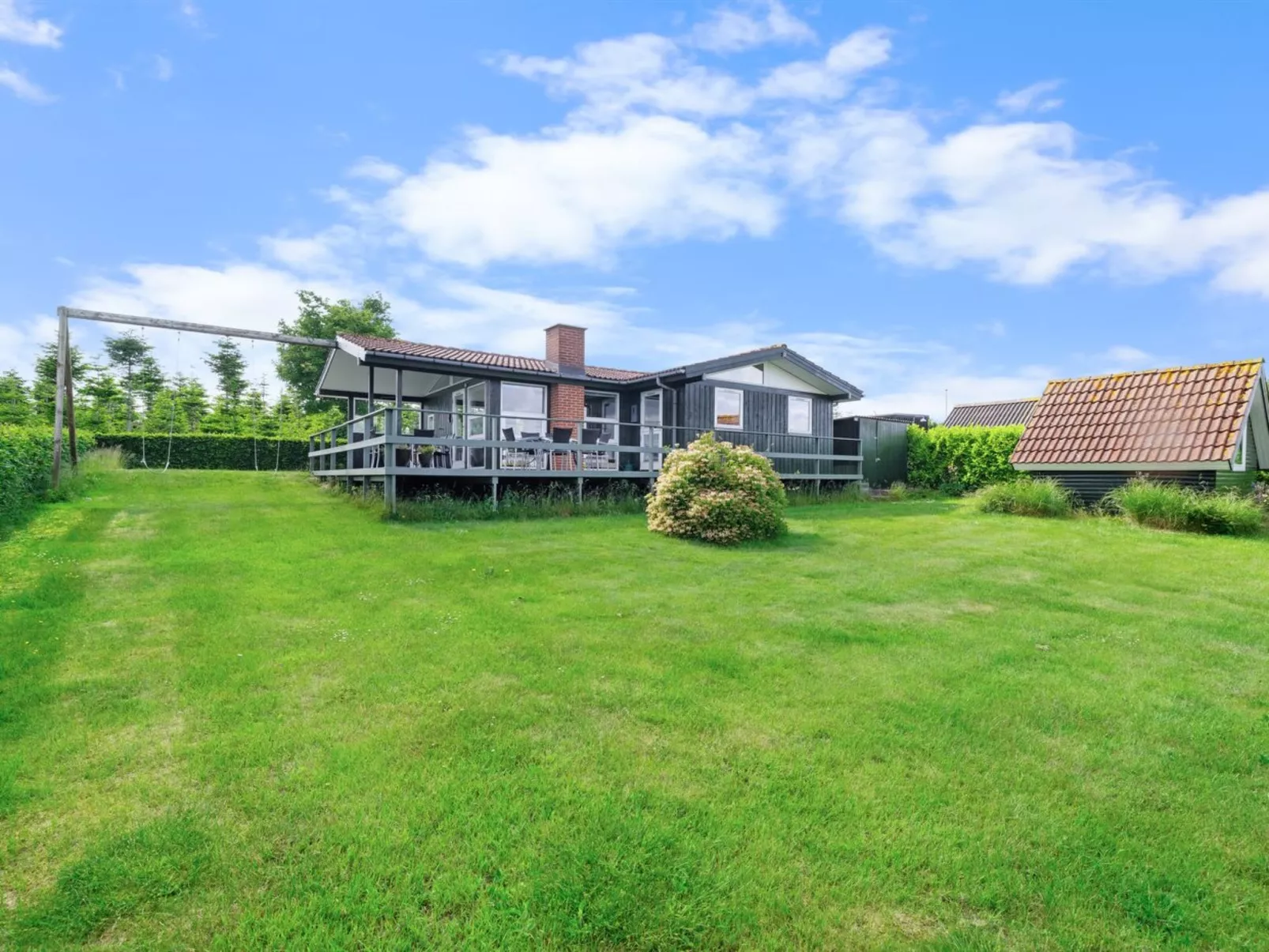 "Slava" - 75m from the sea-Buiten