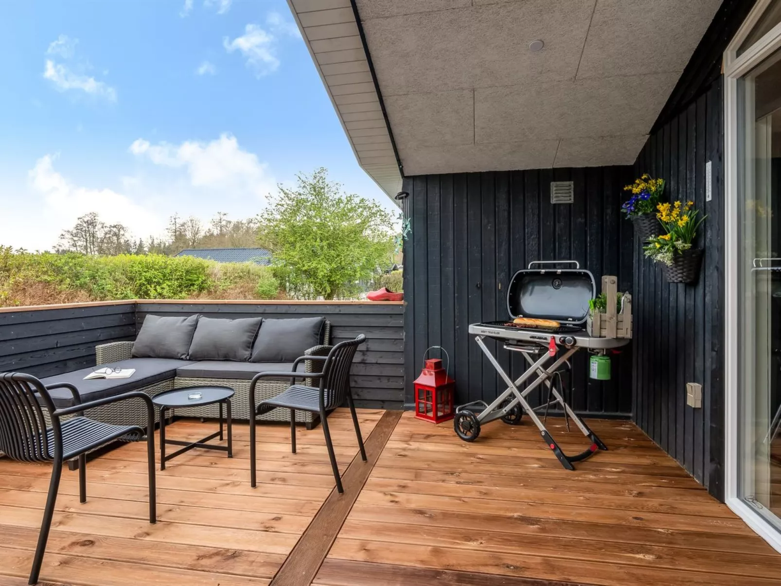 "Ronja" - 100m to the fjord-Buiten