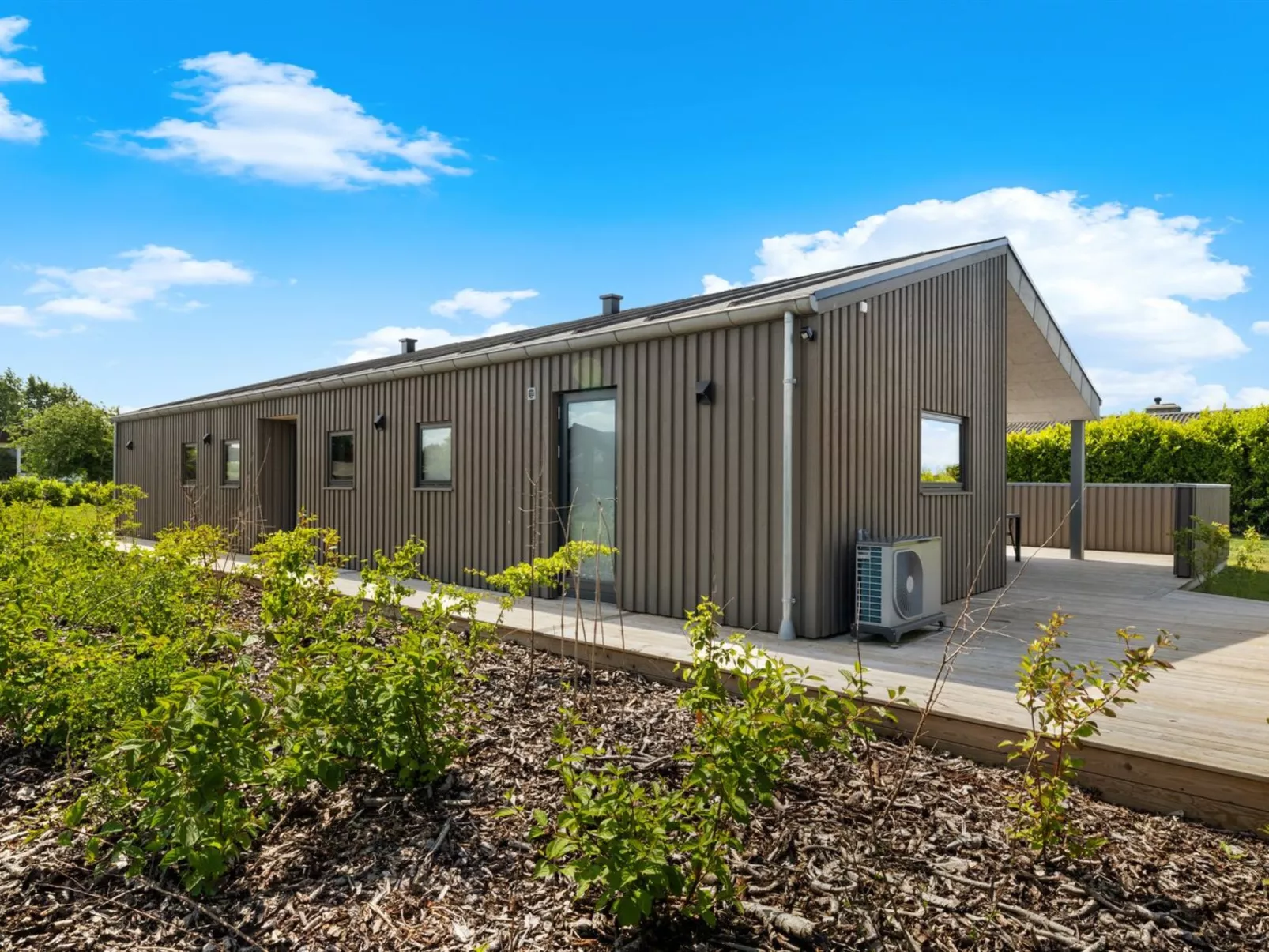 "Tydkil" - 250m from the sea-Buiten