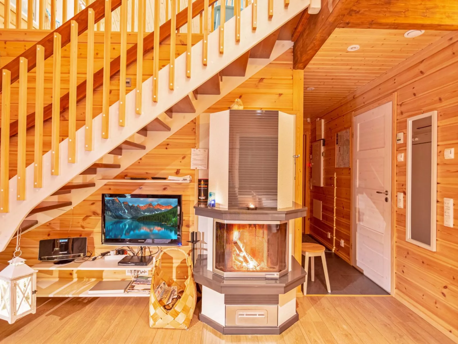 Kevätpiippo b-Binnen