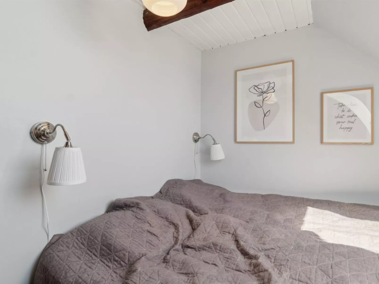 "Hakon" - 40m from the sea-Binnen