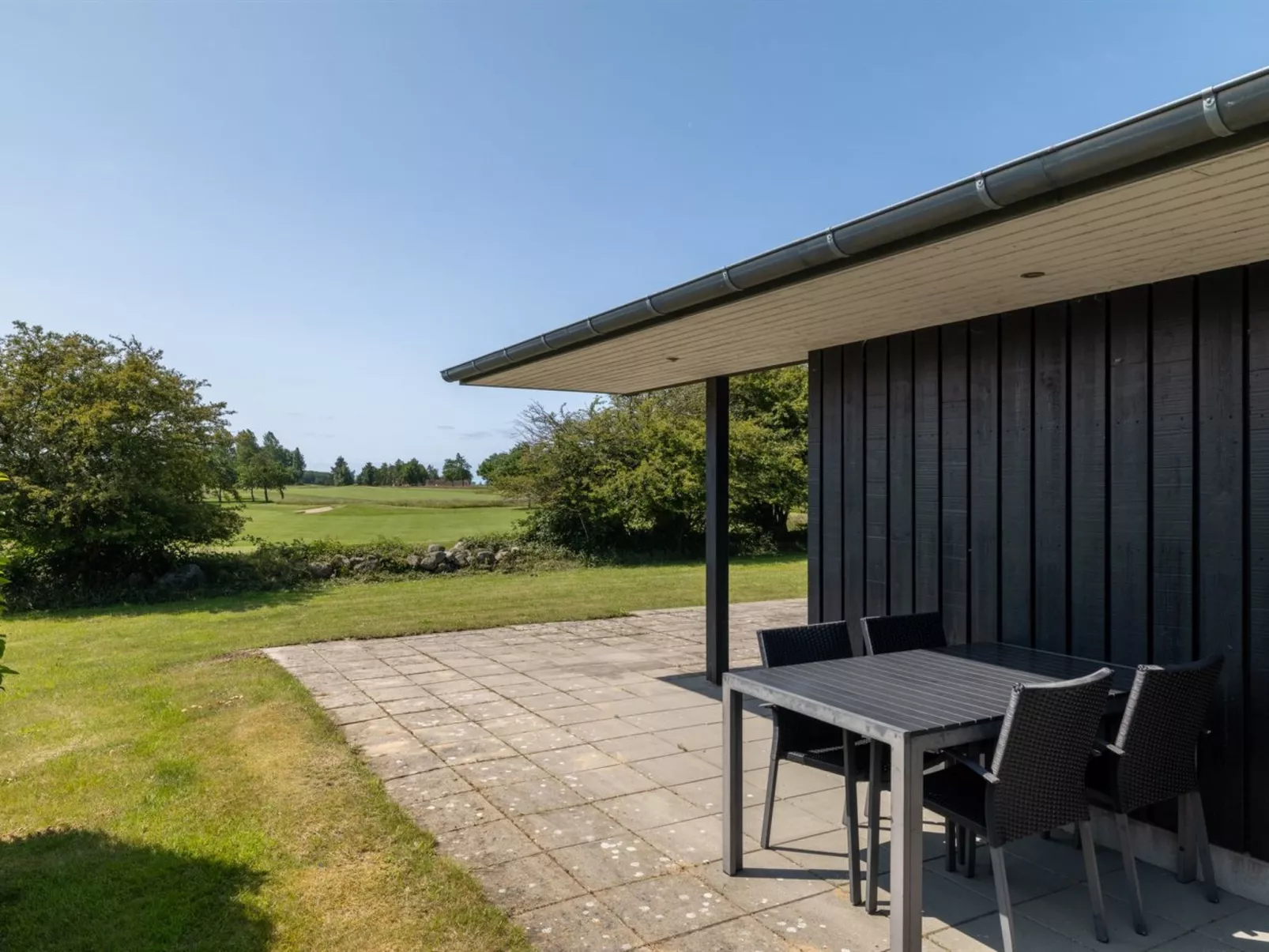 "Erlinda" - 600m from the sea-Buiten